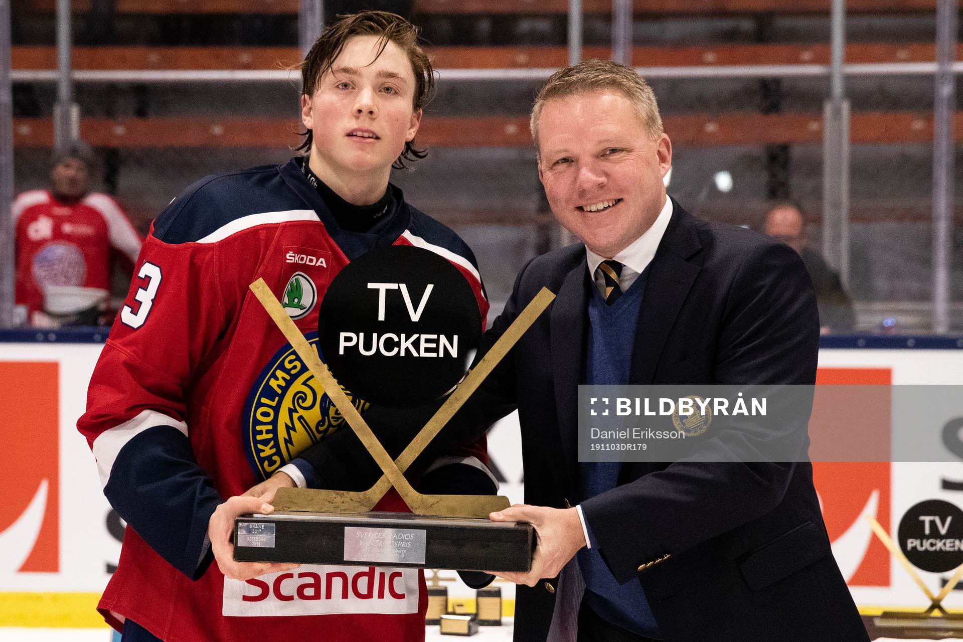 Stockholm Nords Edgar Svennberg Berger med pokalen