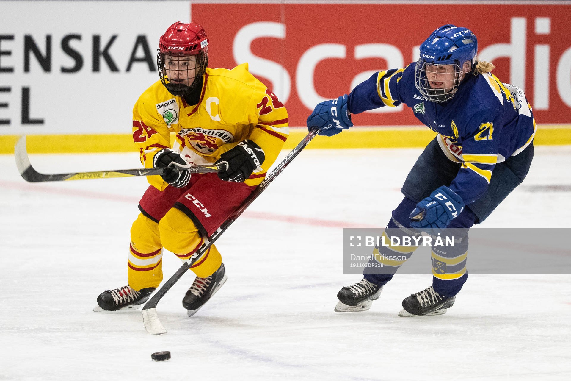 Smålands Mira Jungåker och Dalarnas Nicole Hall