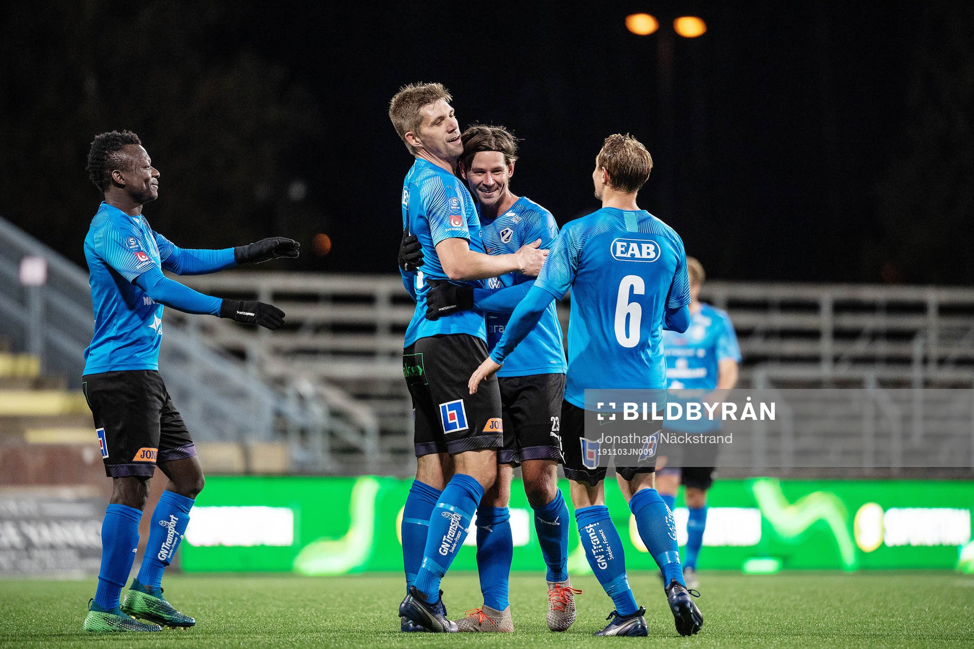 Halmstads Mikael Boman jublar