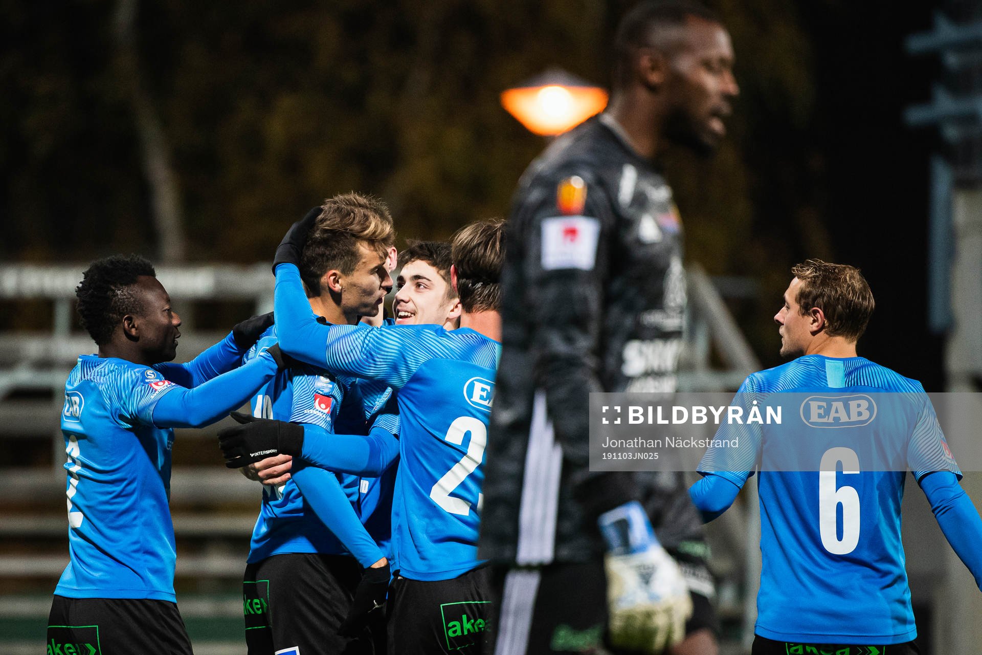 Halmstads Rasmus Wiedesheim-Paul jublar