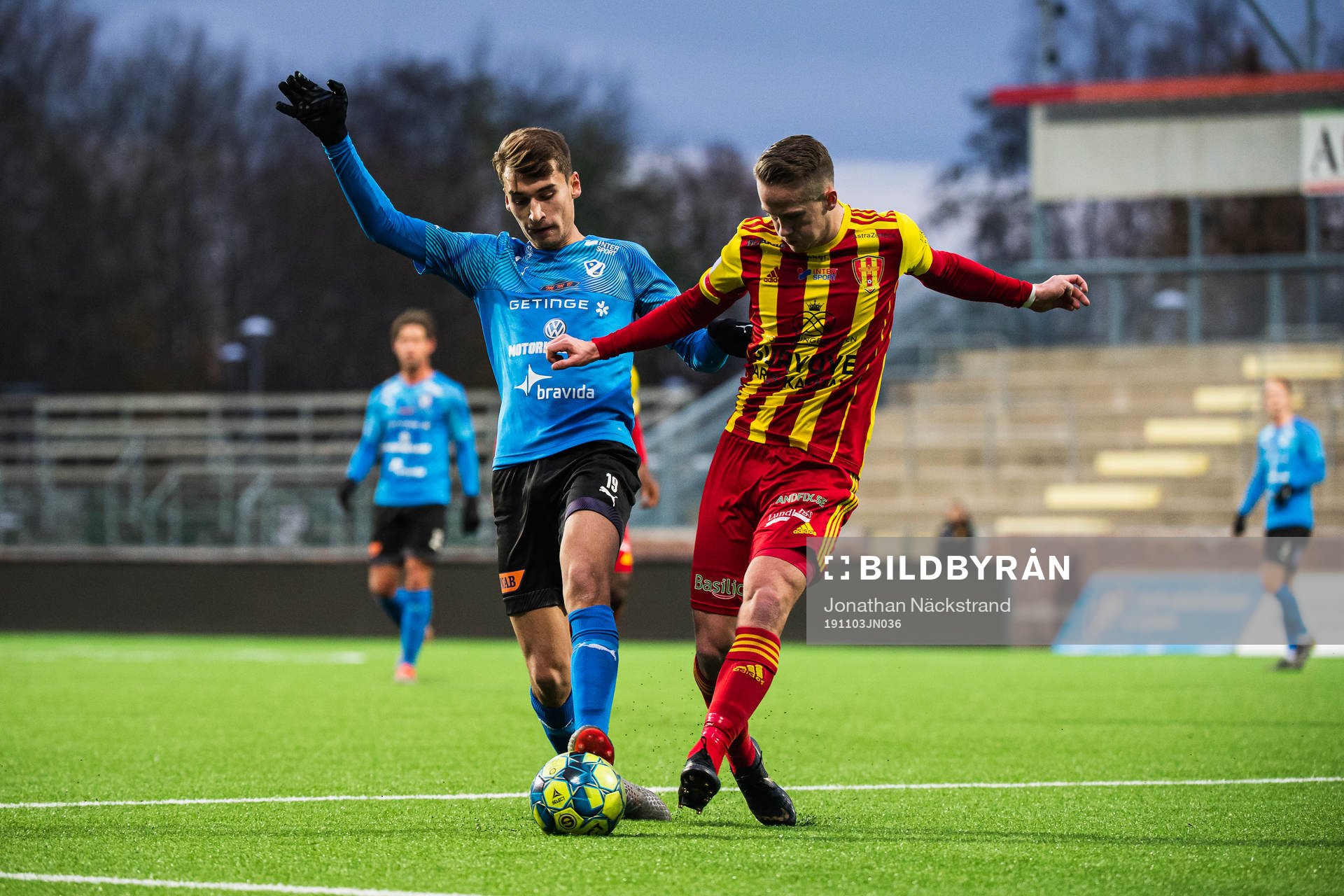 Halmstads Rasmus Wiedesheim-Paul och Syrianskas Noi