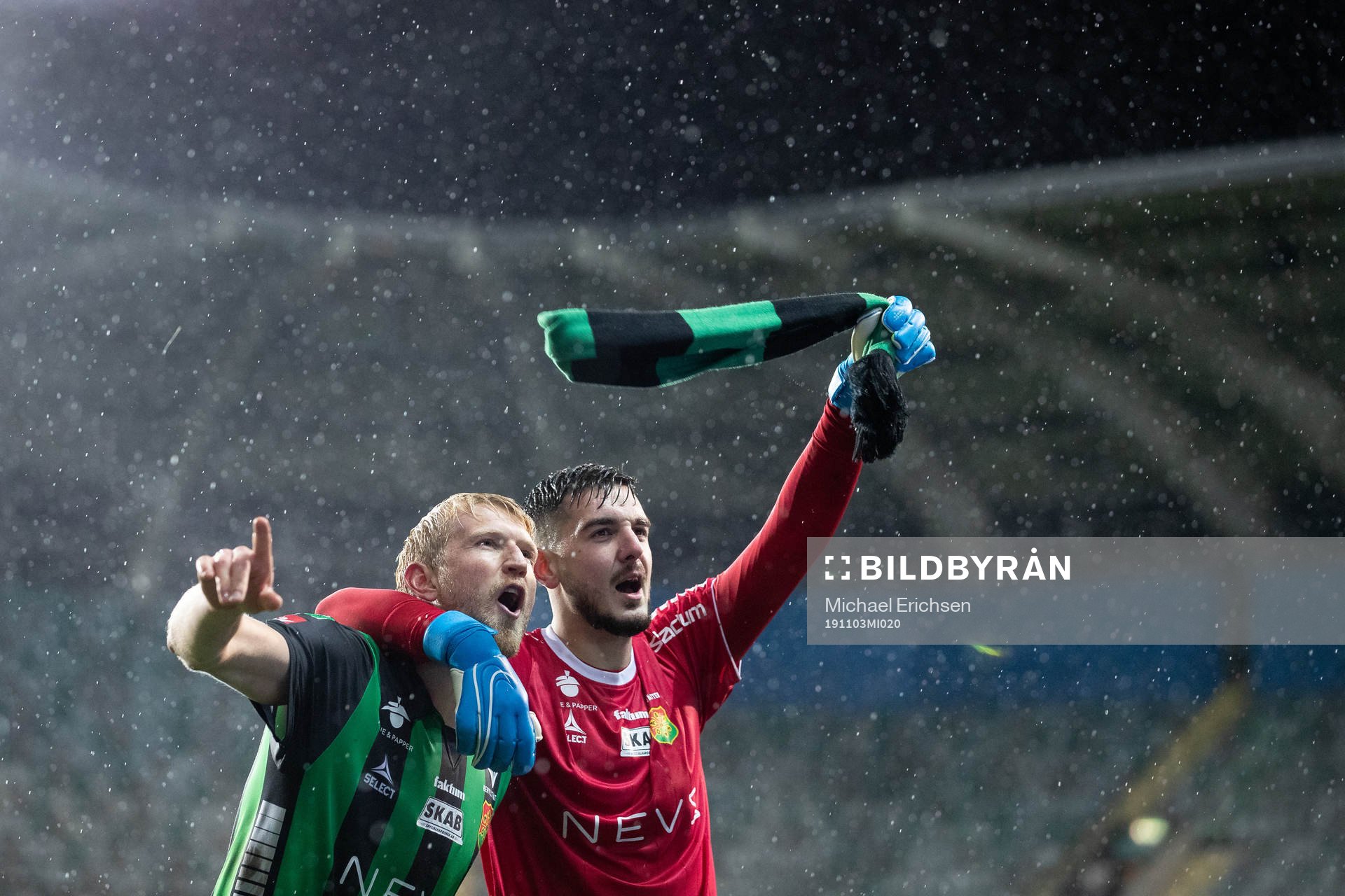 GAIS Carl Elfgren Nyström och målvakt Marko Johansson