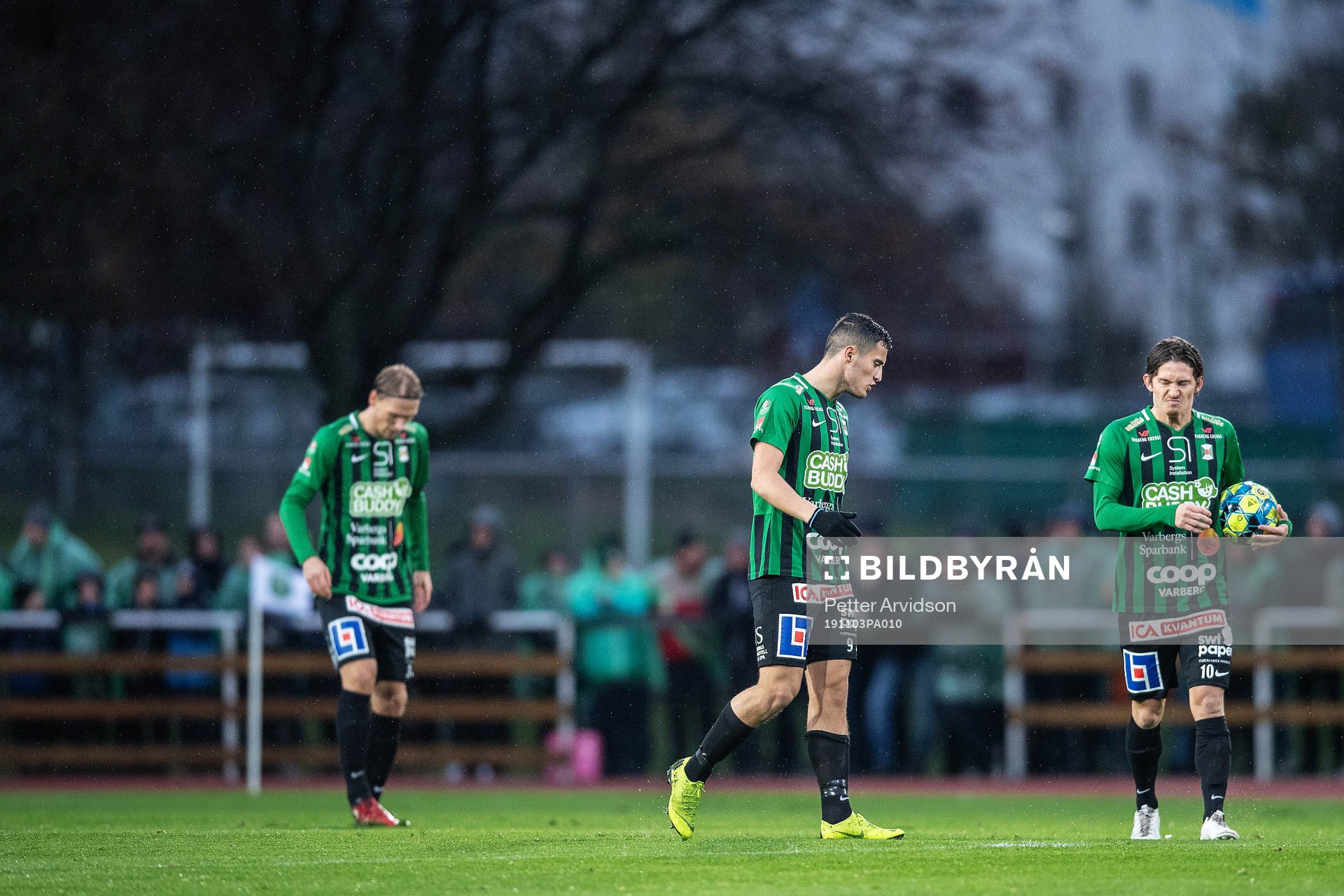 Varbergs Astrit Seljmani och Robin Book deppar