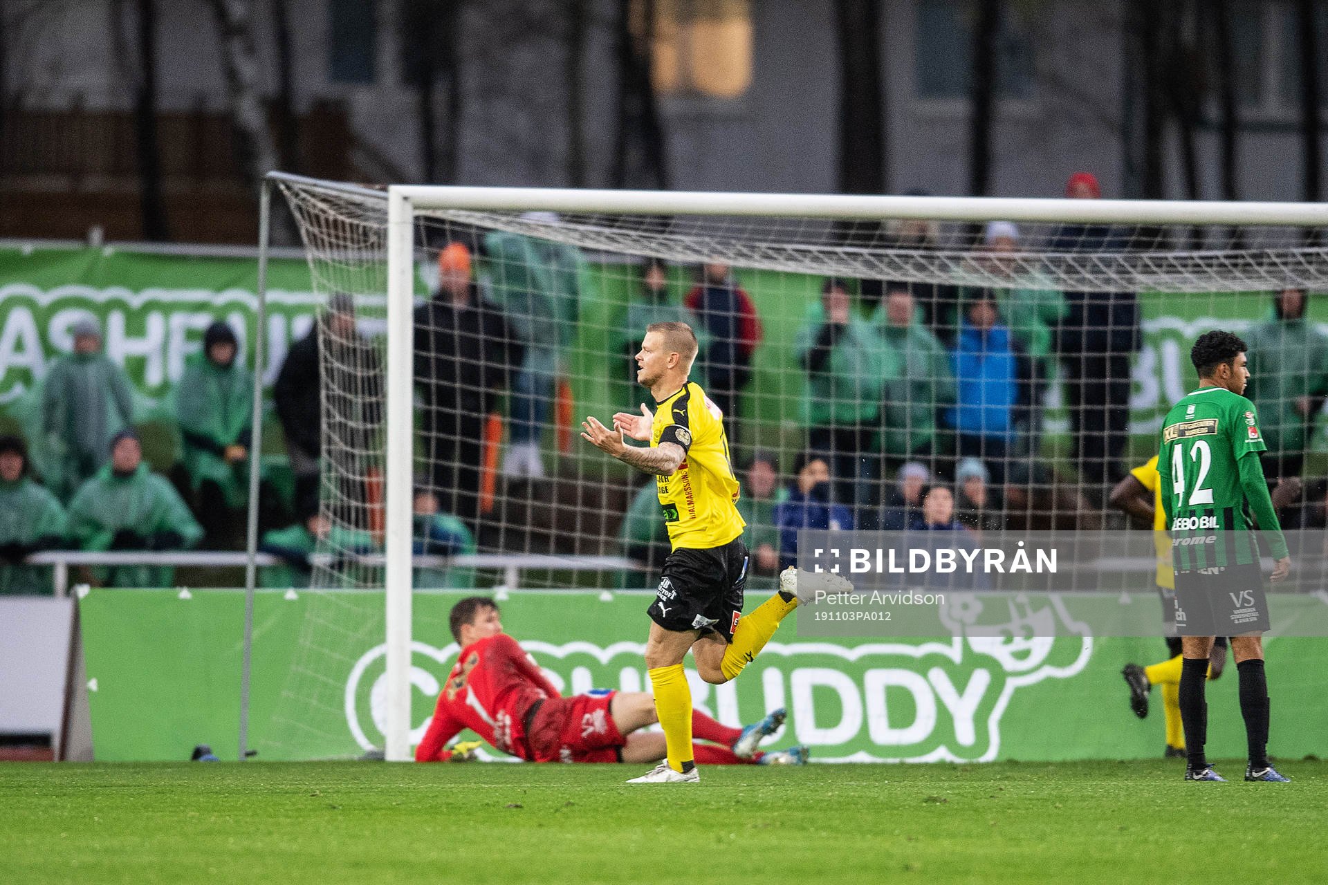 Mjällbys David Löfquist jublar