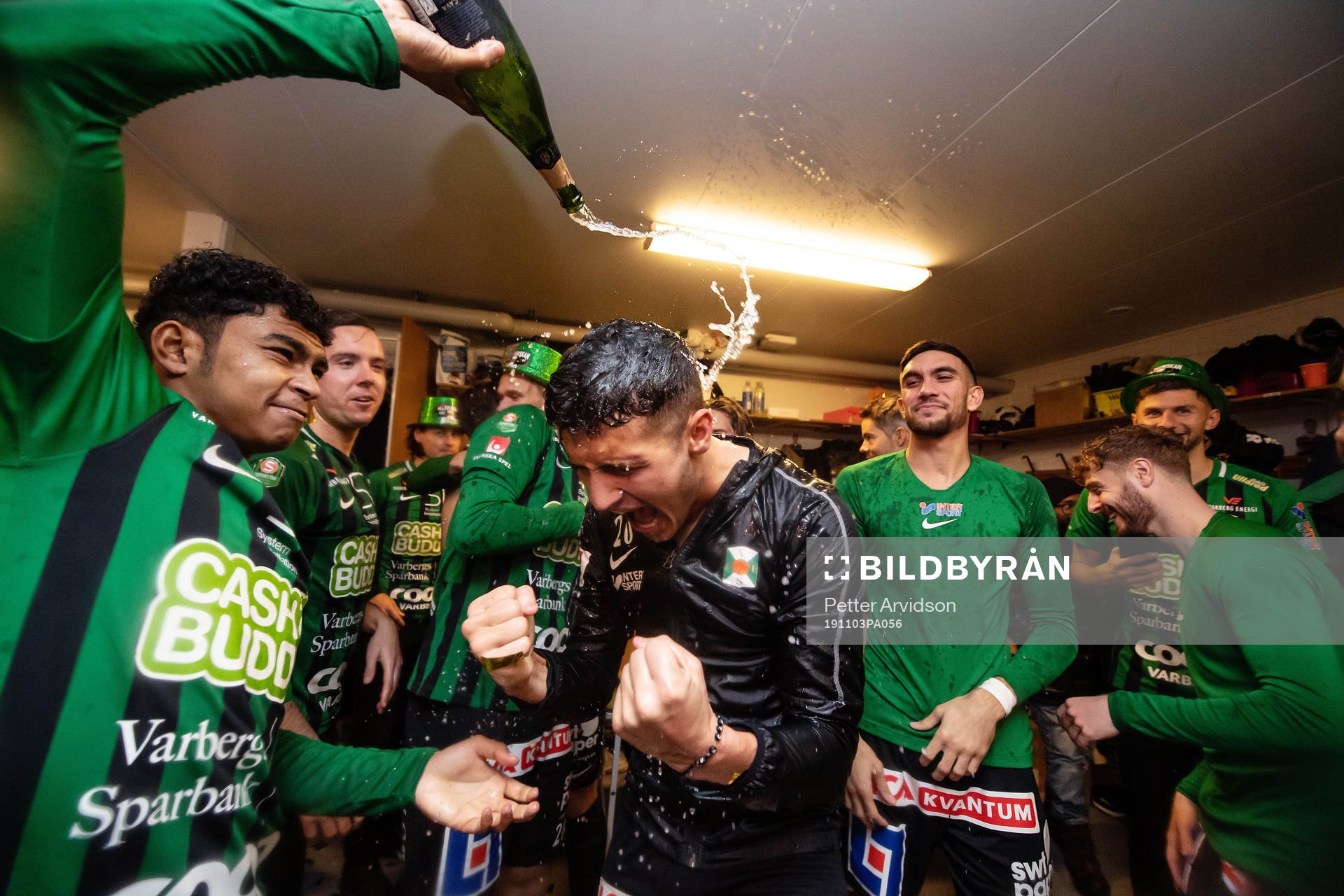 Varbergs Keanin Ayer Boya och Astrit Seljmani  jublar i