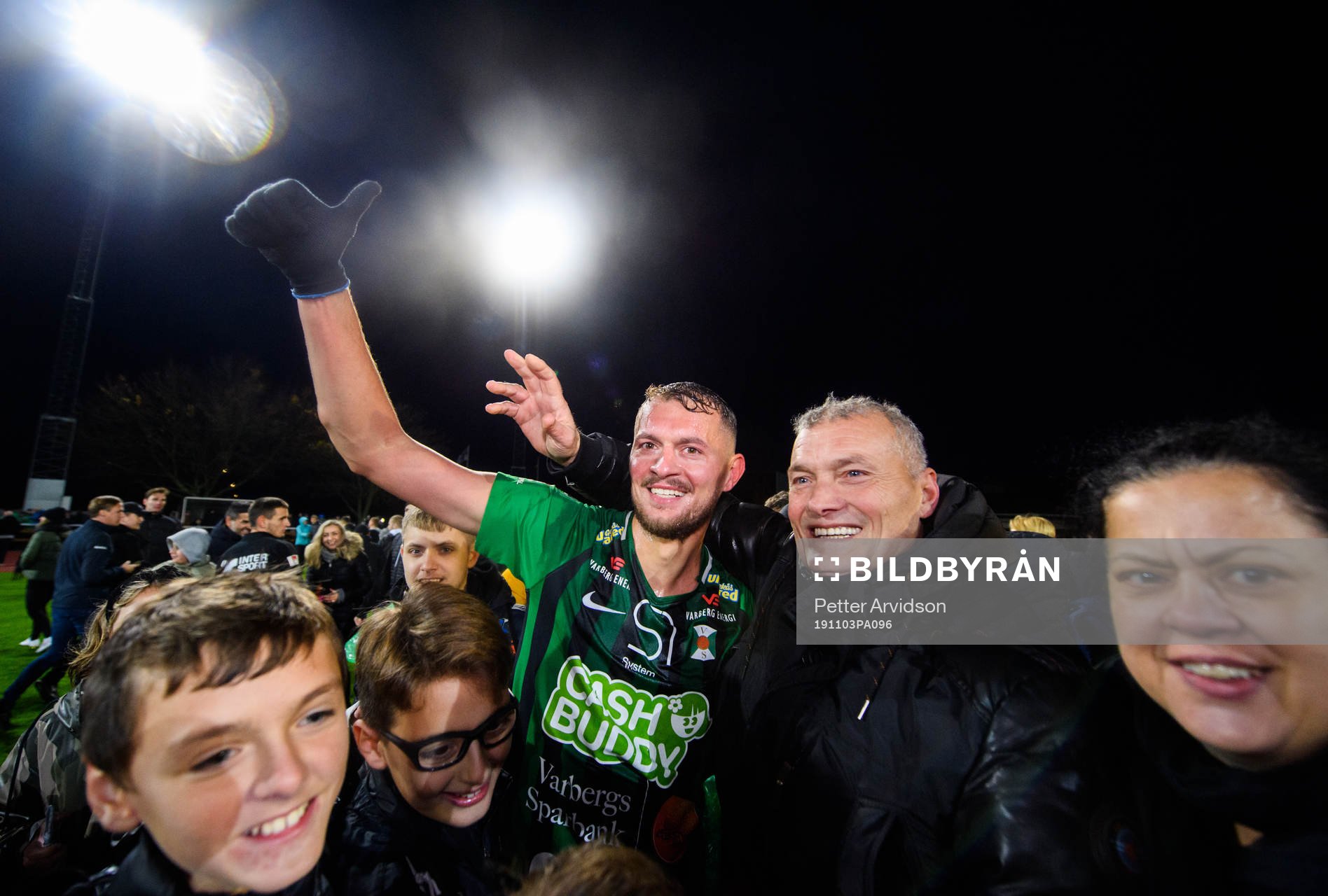 Varbergs Albert Ejupi jublar