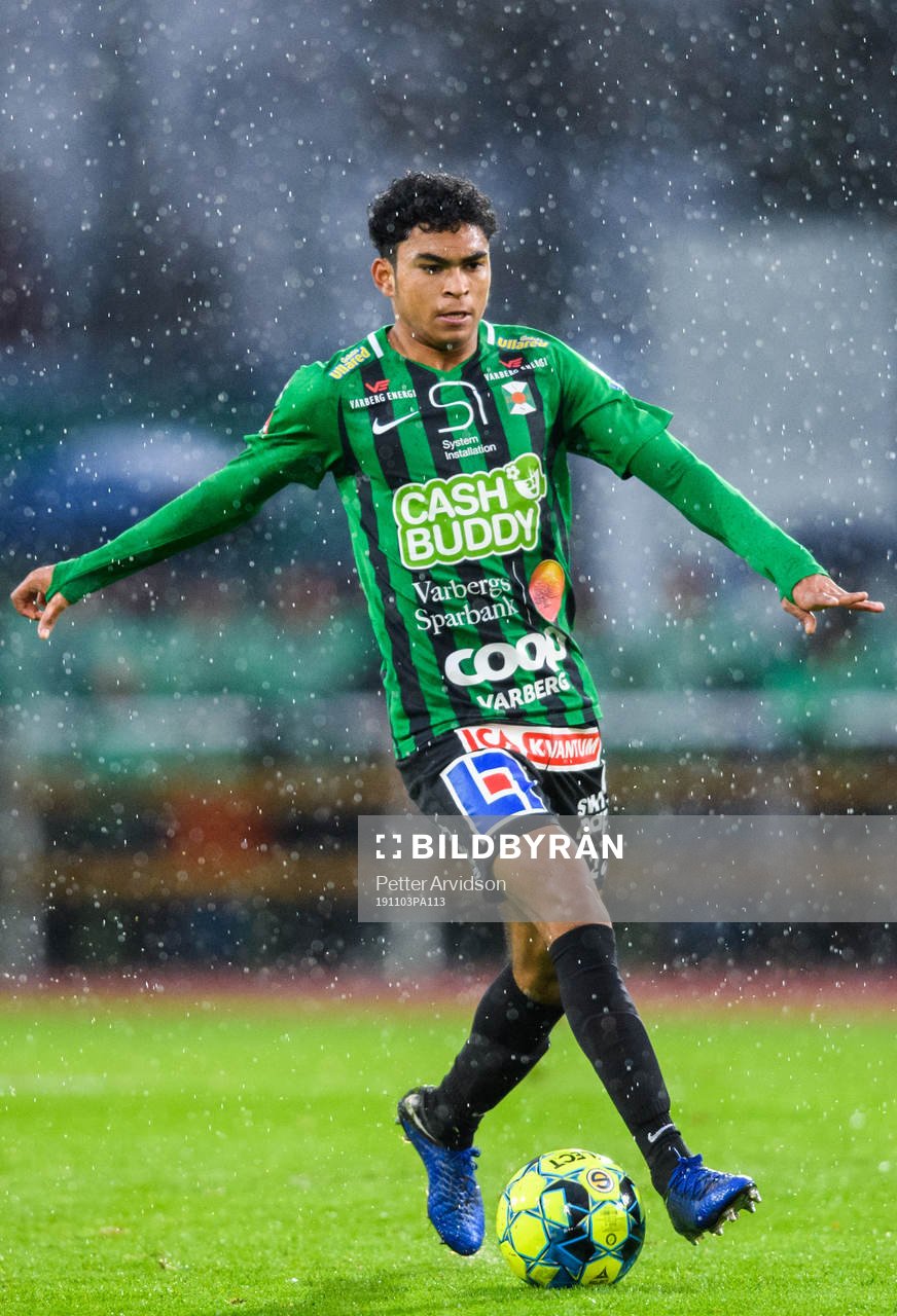 Varbergs Keanin Ayer Boya under fotbollsmatchen i Superettan mellan Varberg och Mjällby den 3 november 2019 i Varberg.