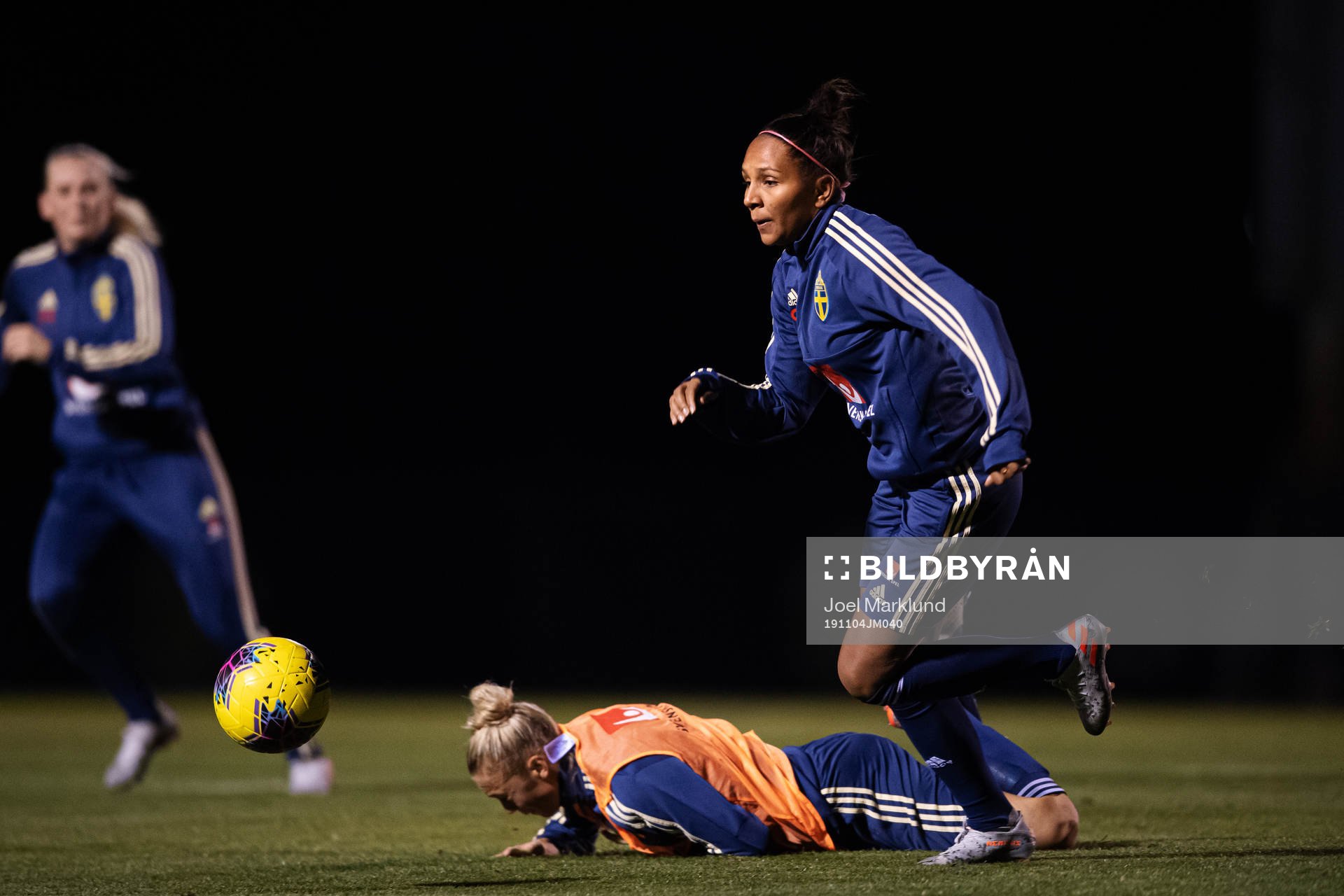 Hanna Bennison and Madelen Janogy of the Swedish women’s