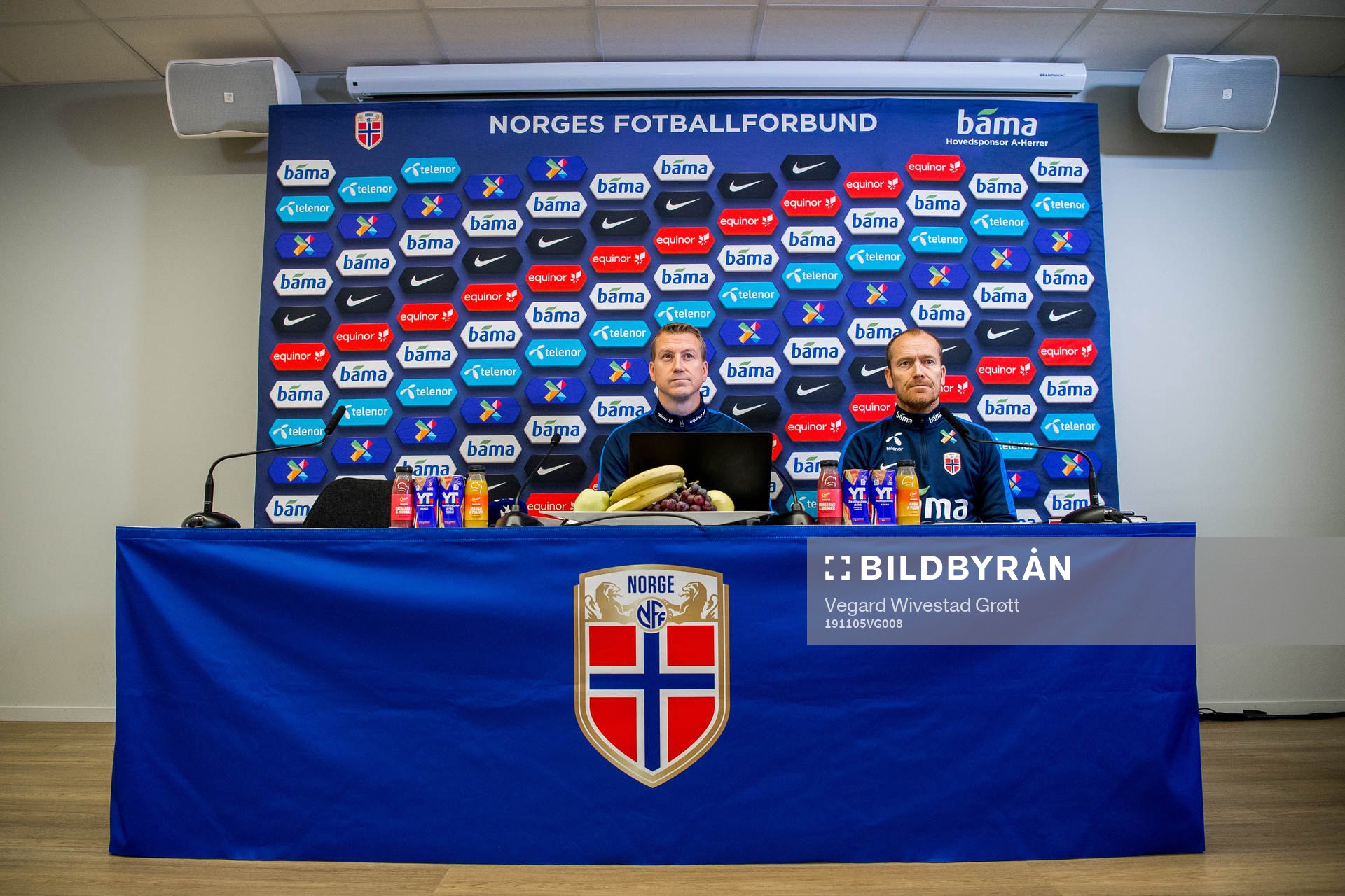 Leif Gunnar Smerud, head coach of Norway U21, and Svein
