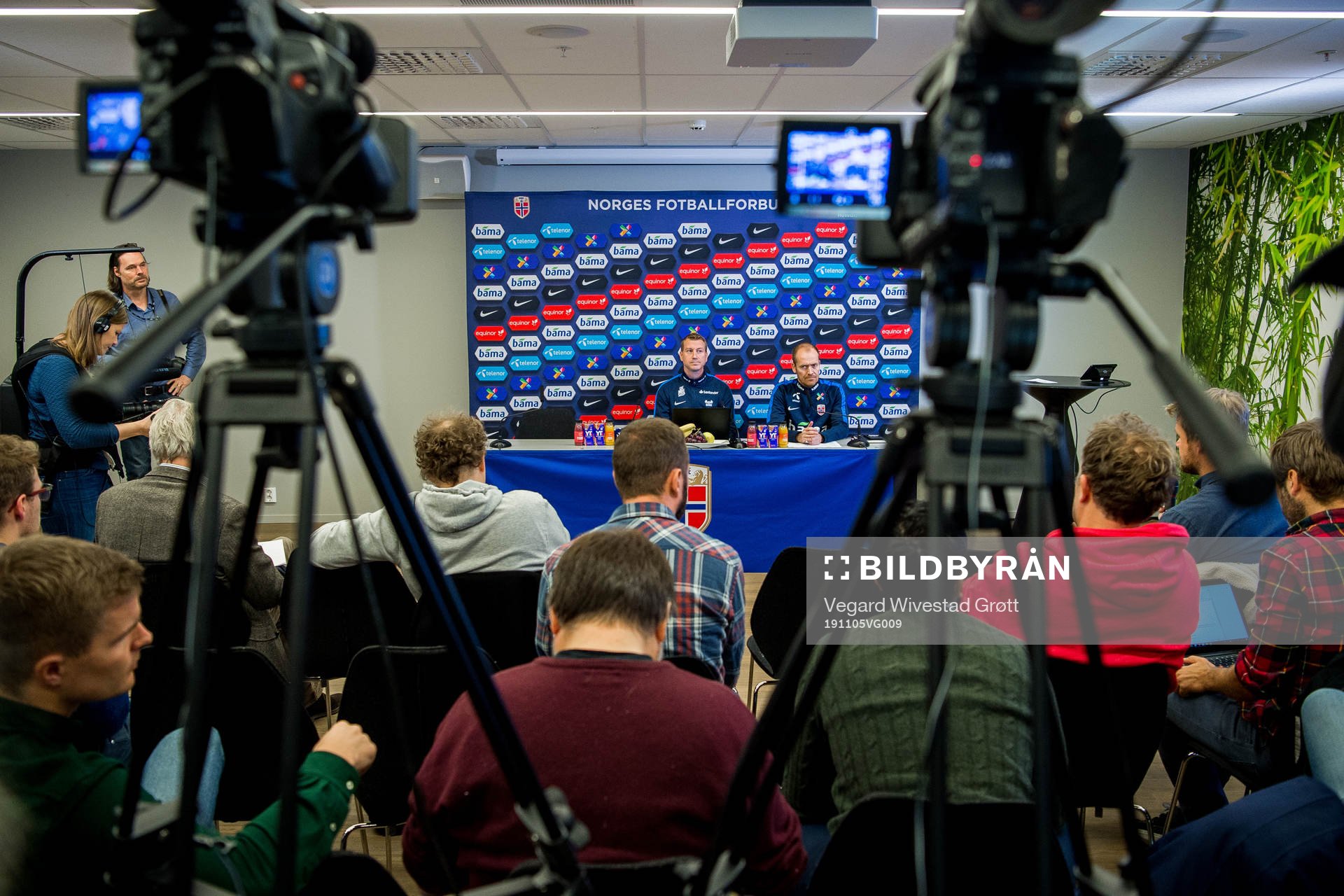 Leif Gunnar Smerud, head coach of Norway U21, and Svein