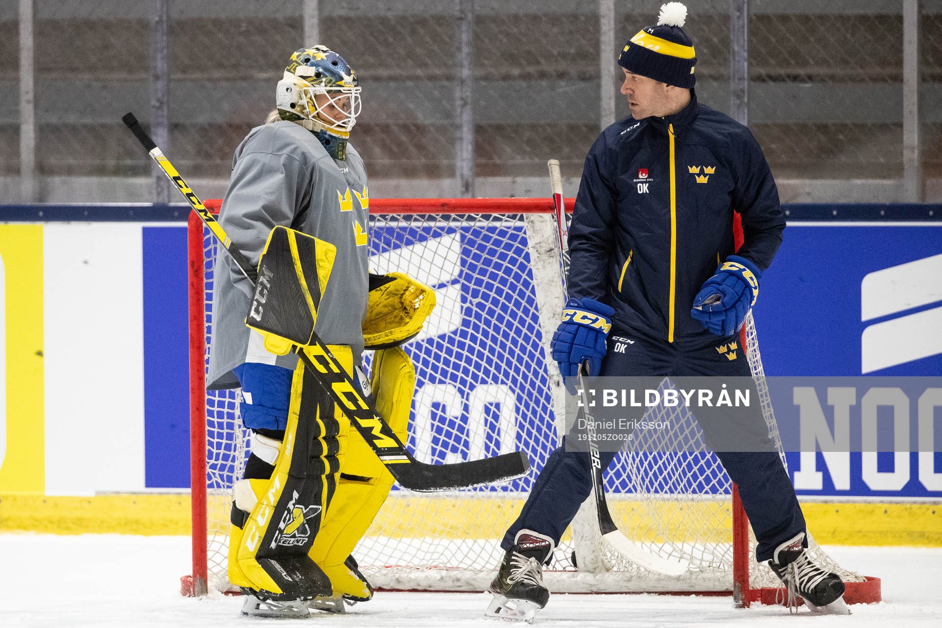 Goaltender Sabina Eriksson and Goalie Coach Ola Kahem of