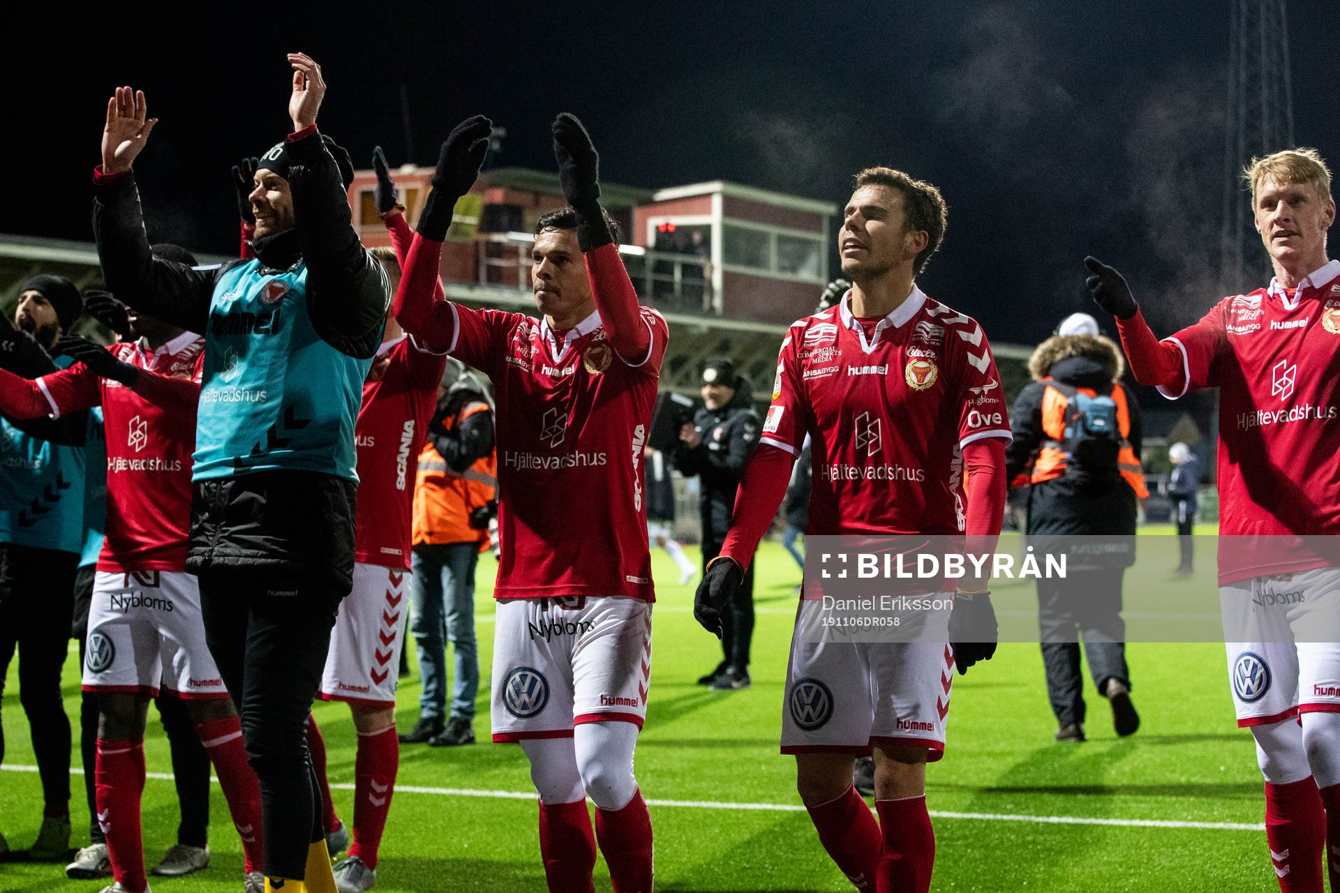 Kalmars spelarna jublar