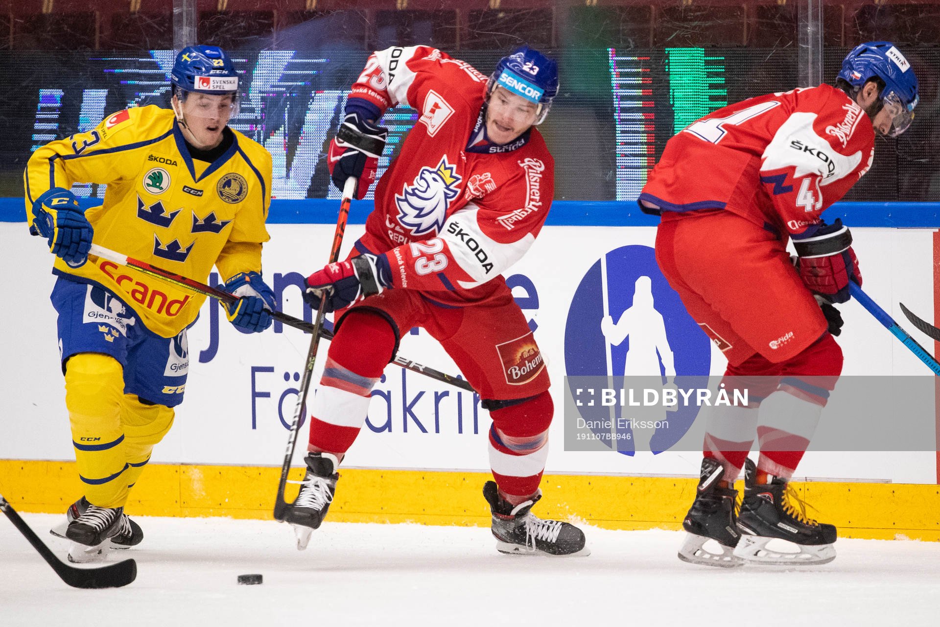 Jesper Sellgren of Sweden and Dmitri Jaskin of Czech