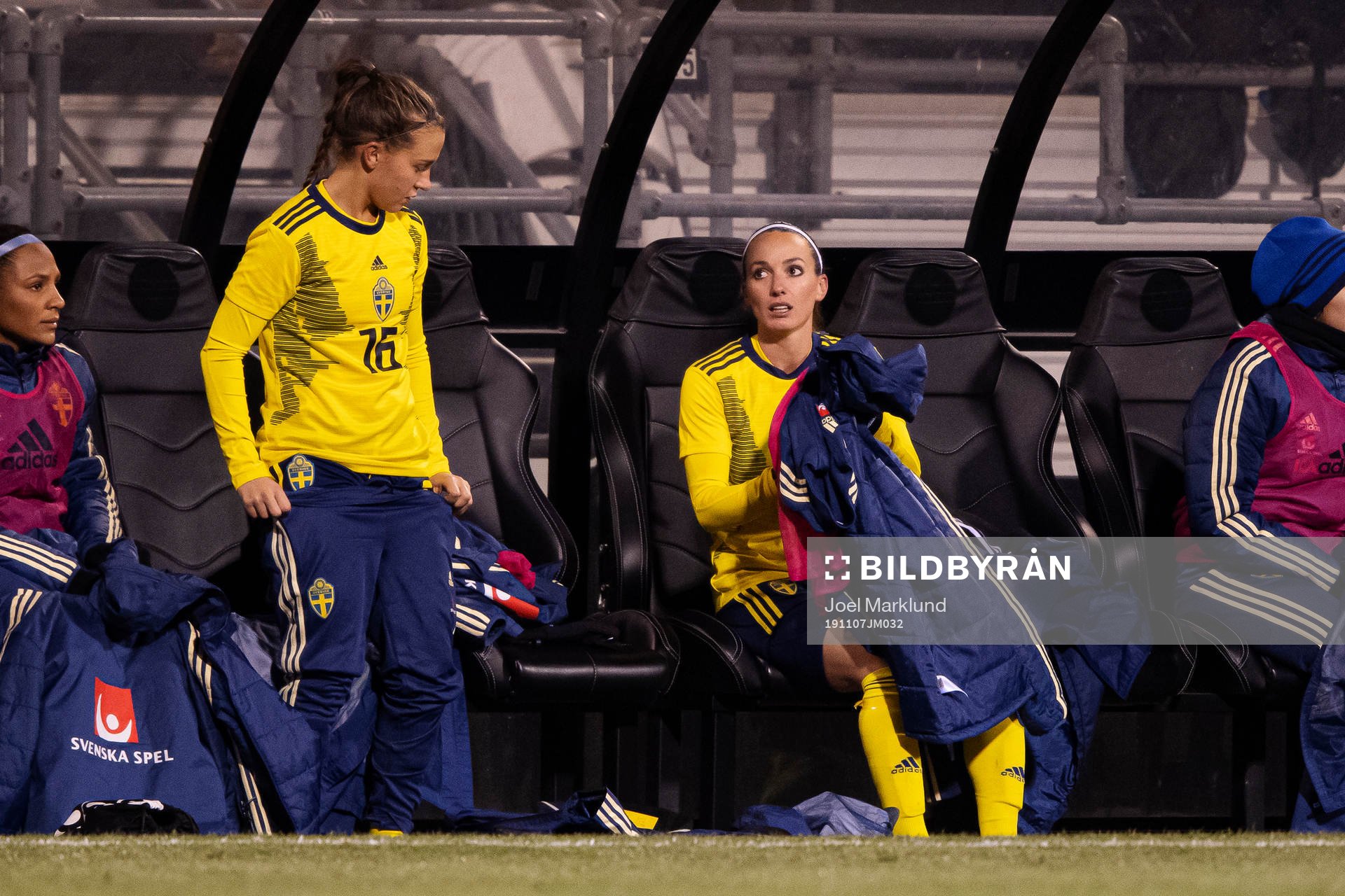 Julia Zigiotti Olme and Kosovare Asllani of Sweden