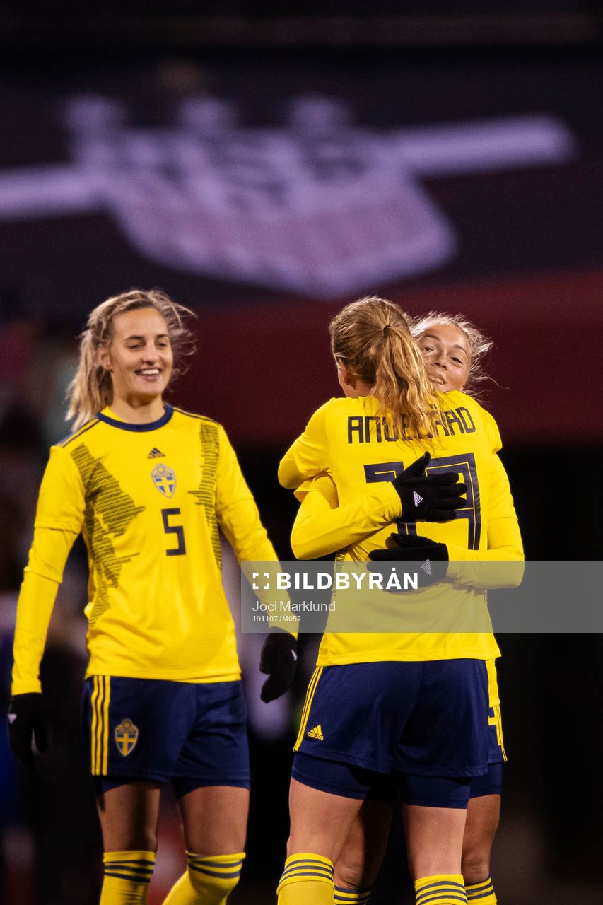 Nathalie Björn, Anna Anvegård and Hanna Bennison of Sweden after the international friendly football match between USA and Sweden on November 7, 2019 in Columbus.
