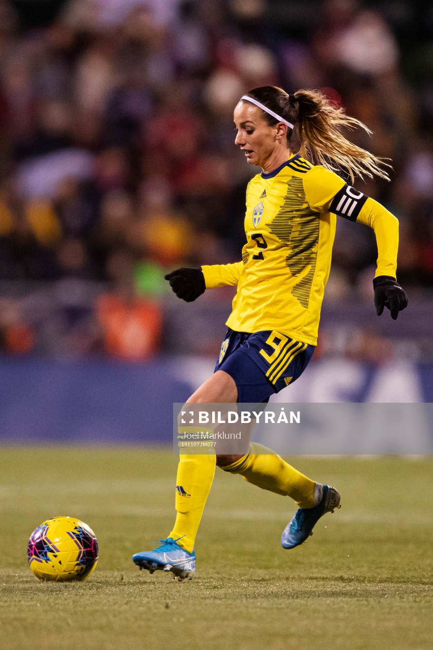Kosovare Asllani of Sweden