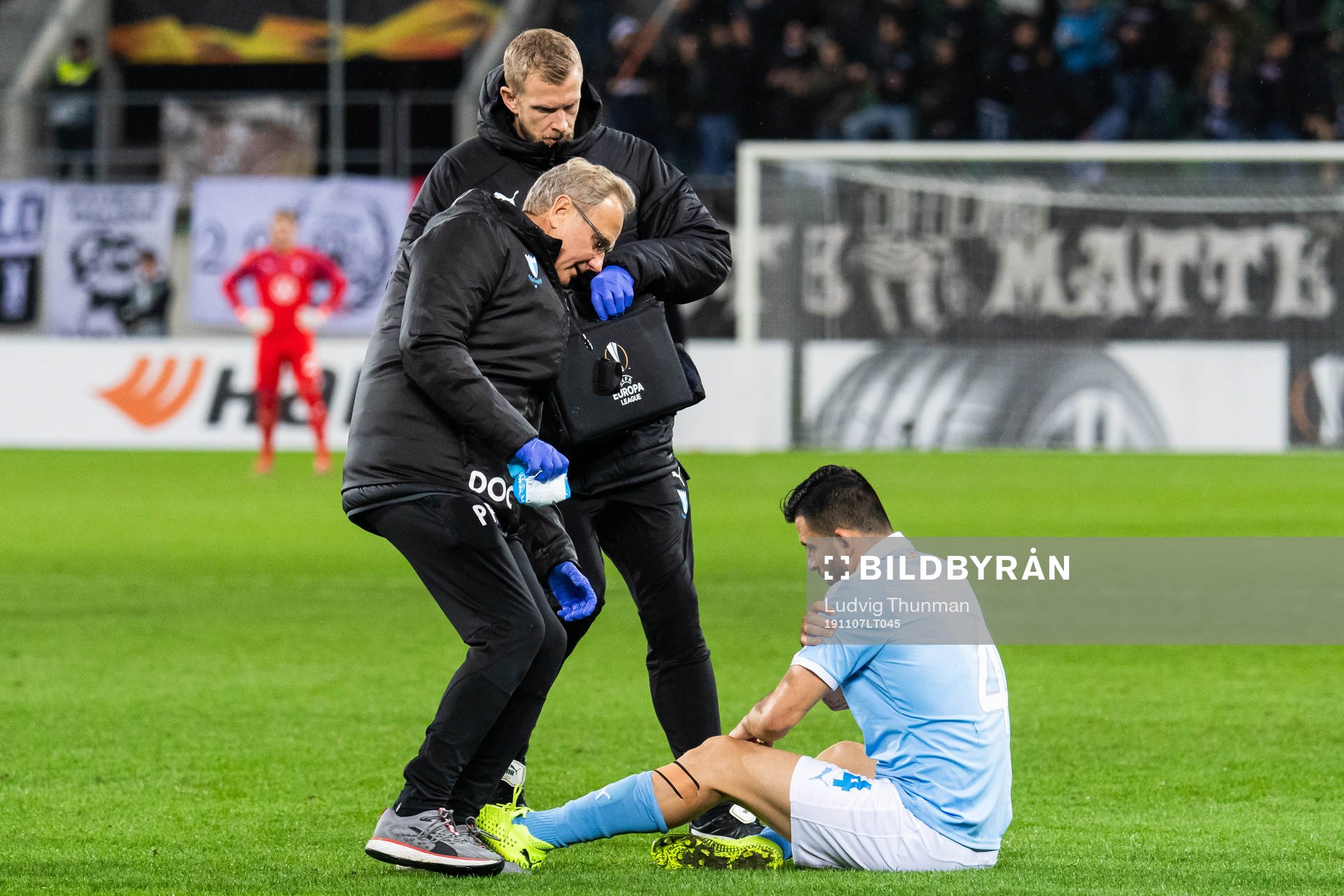 Doctor Pär Herbertsson and physio Alexander Nilsson attend