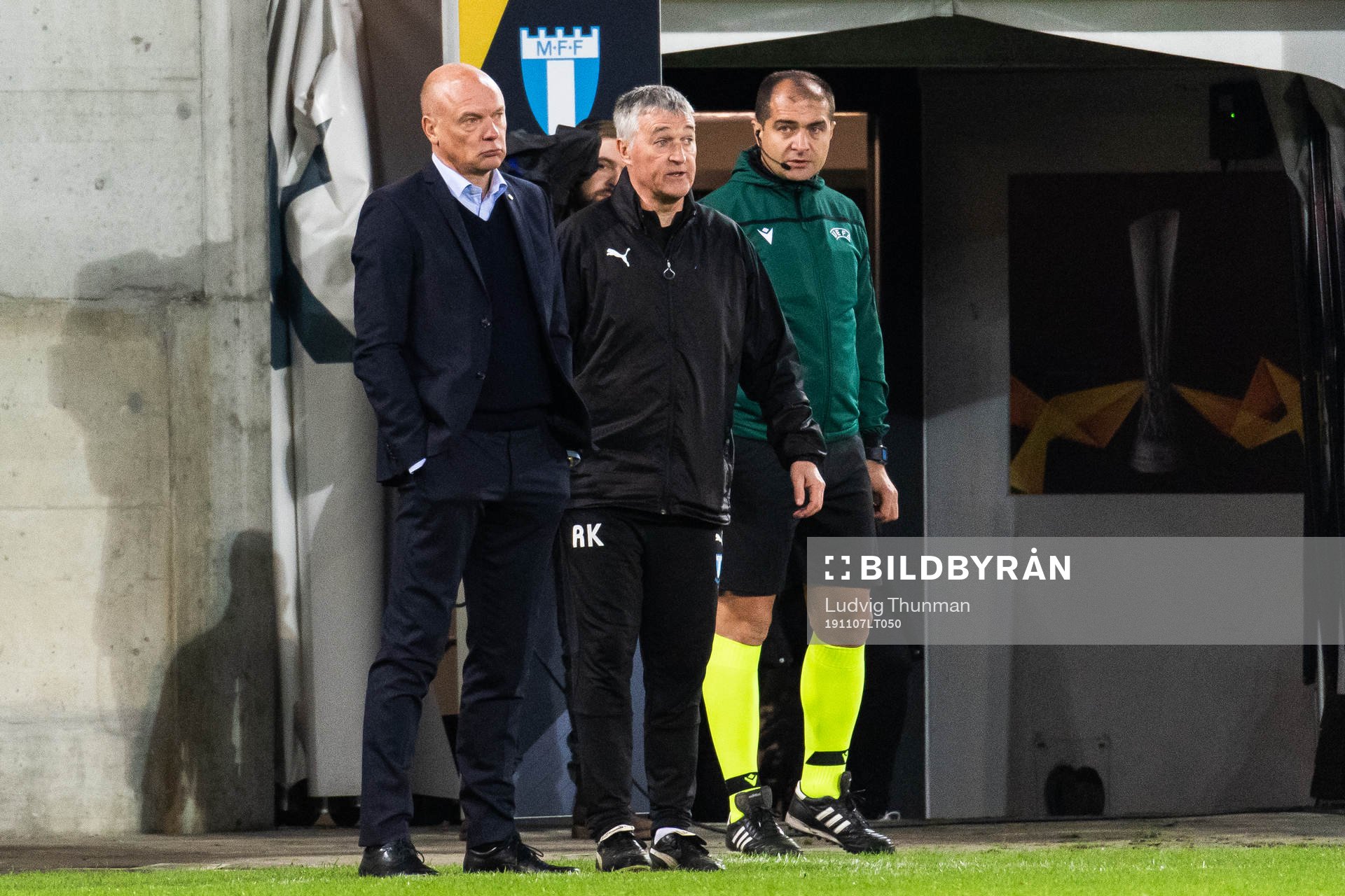 Uwe Rösler, head coach and Rob Kelly, assistant coach of