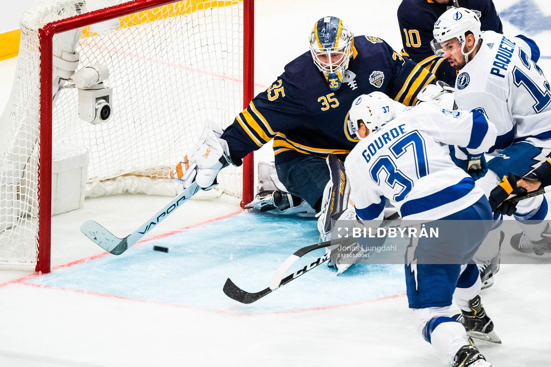 Yanni Gourde of Tampa Bay Lightning scores 1-3