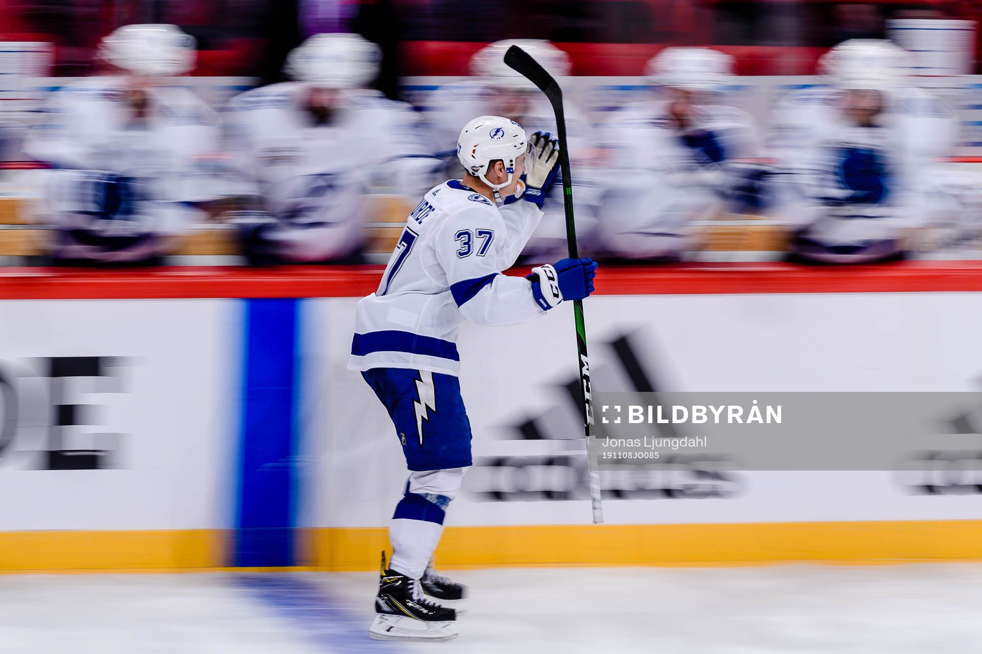 Yanni Gourde of Tampa Bay Lightning celebrates