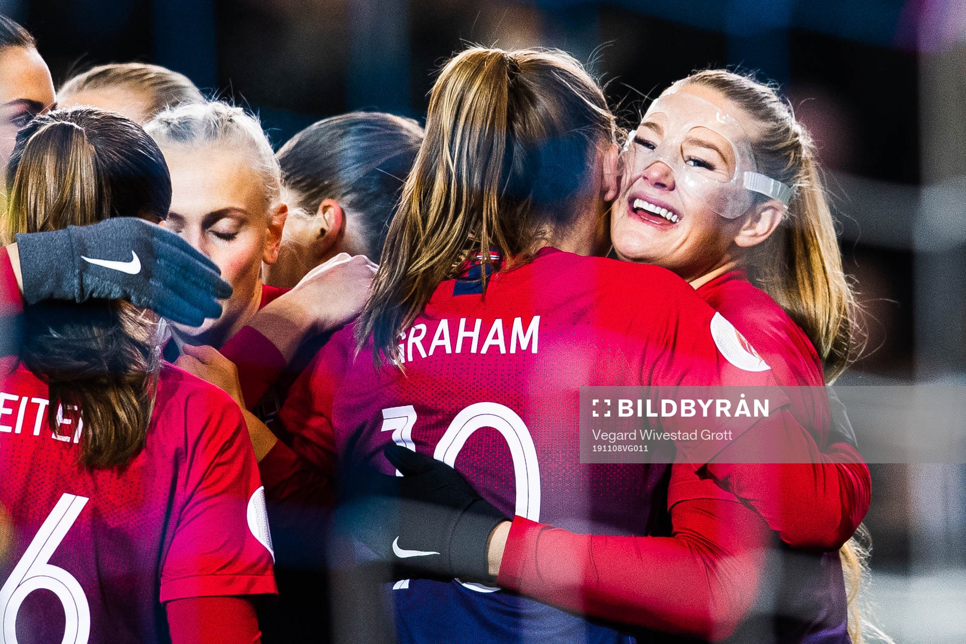 Lisa-Marie Karlseng Utland celebrates with Caroline Graham