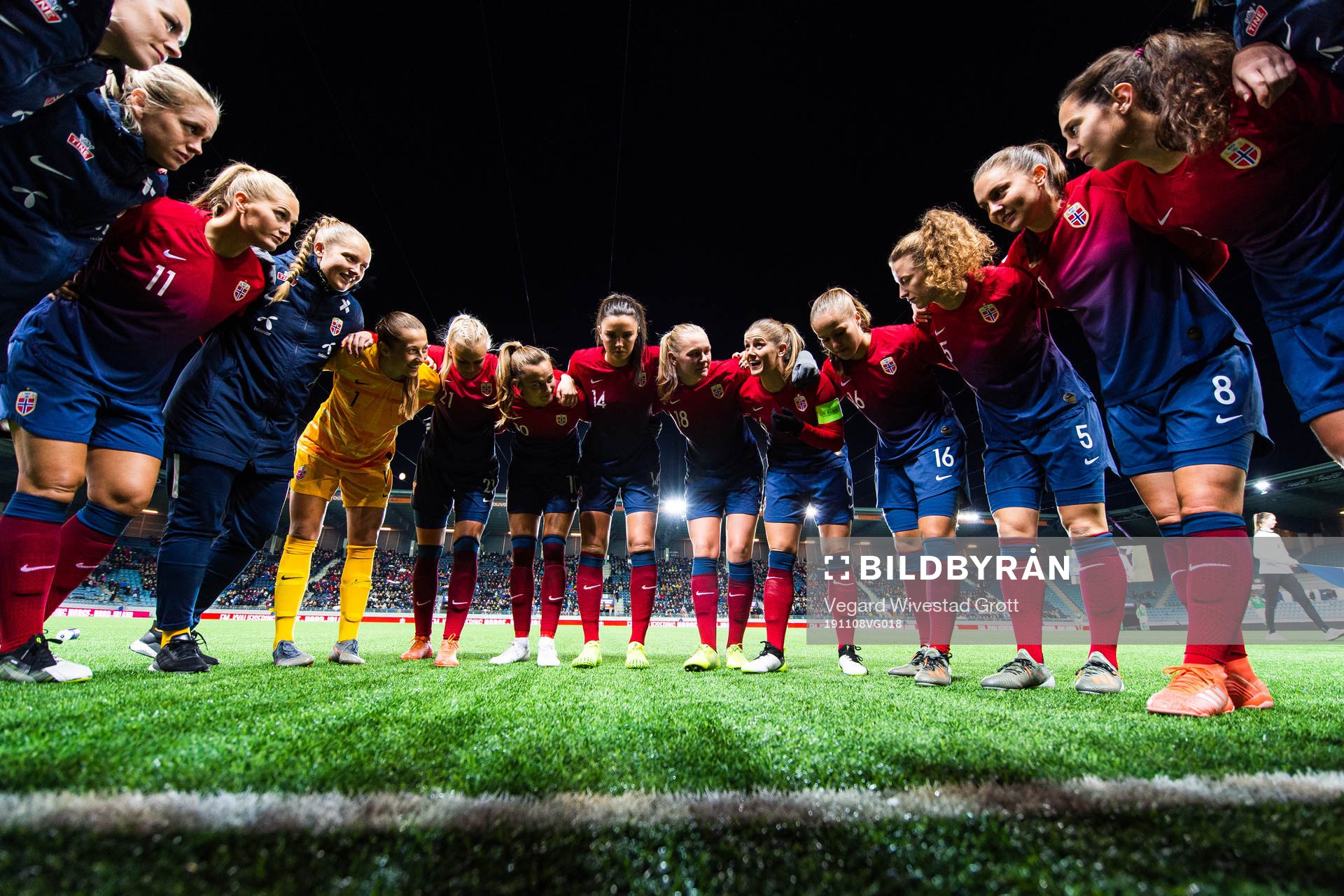 Elise Thorsnes, Lisa-Marie Karlseng Utland, goalkeeper