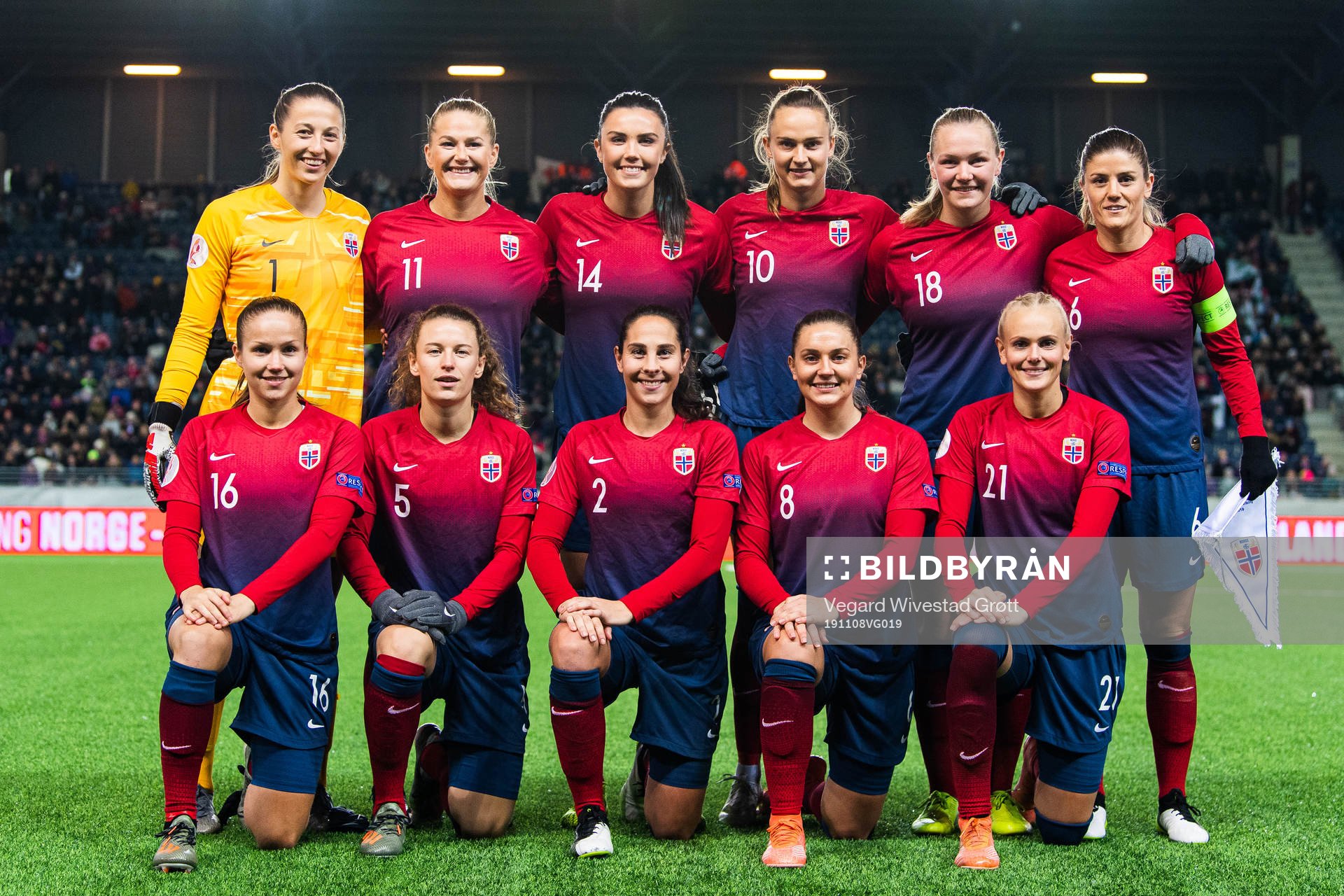 goalkeeper Cecilie Fiskerstrand, Lisa-Marie Karlseng