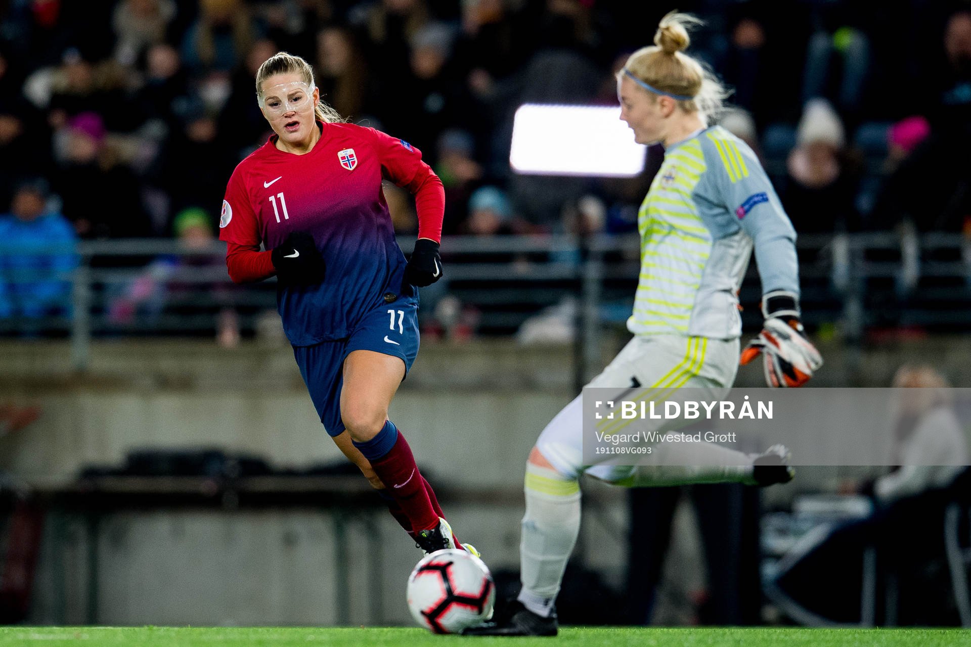 Lisa-Marie Karlseng Utland of Norway and goalkeeper Rebecca
