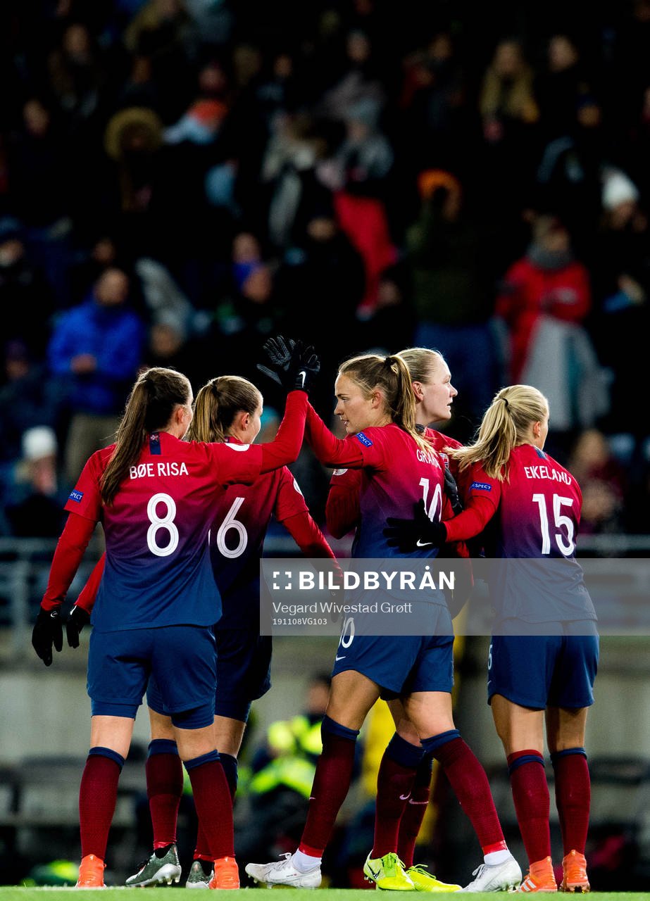 Caroline Graham Hansen of Norway celebrates with Vilde Bøe Risa and teammates after scoring 6-0 during the UEFA Women's Euro Qualifier football match between Norway and Northern Ireland on November 8, 2019 in Stavanger.