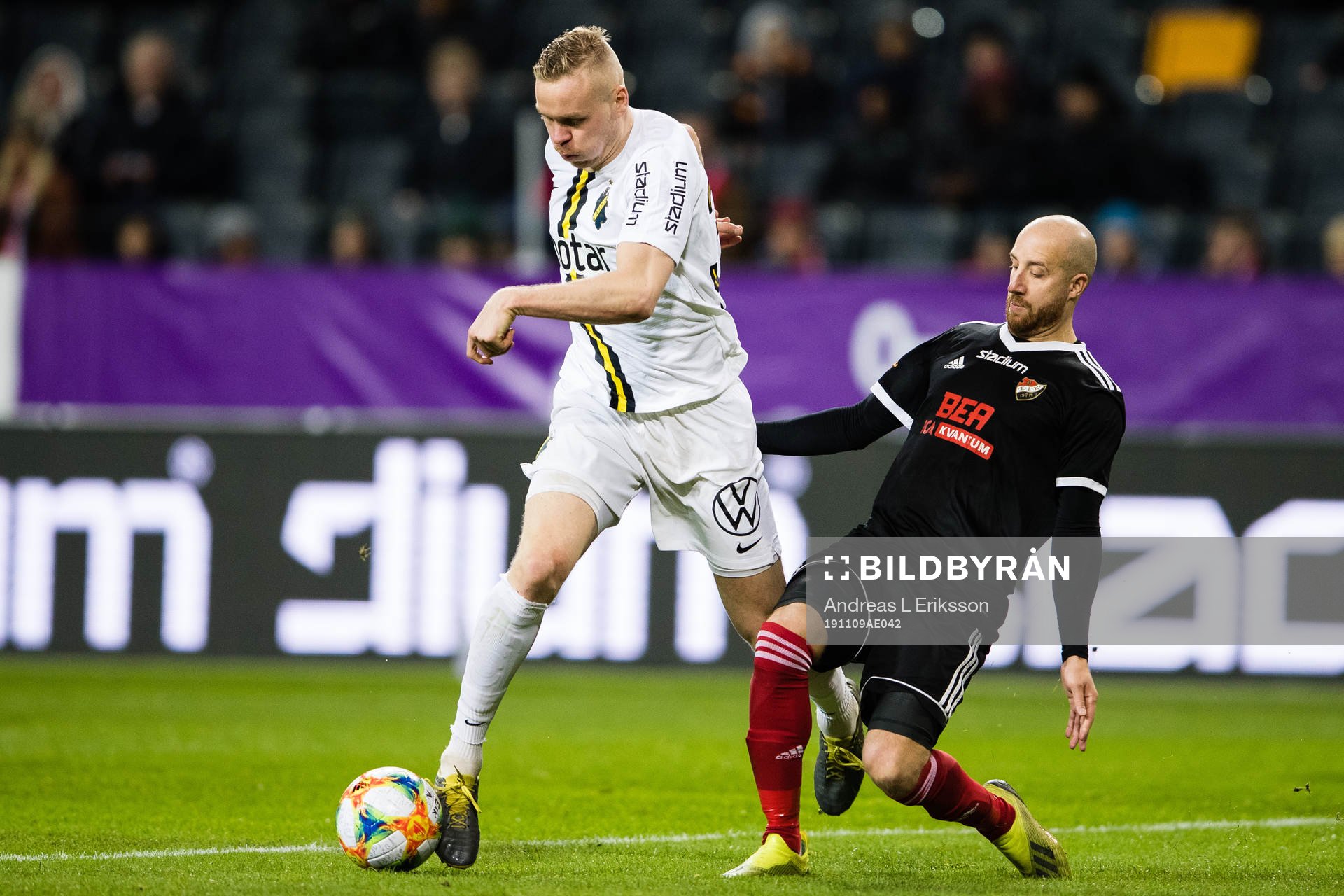 s Kolbeinn Sigthorsson och Enskedes Kenny Pavey