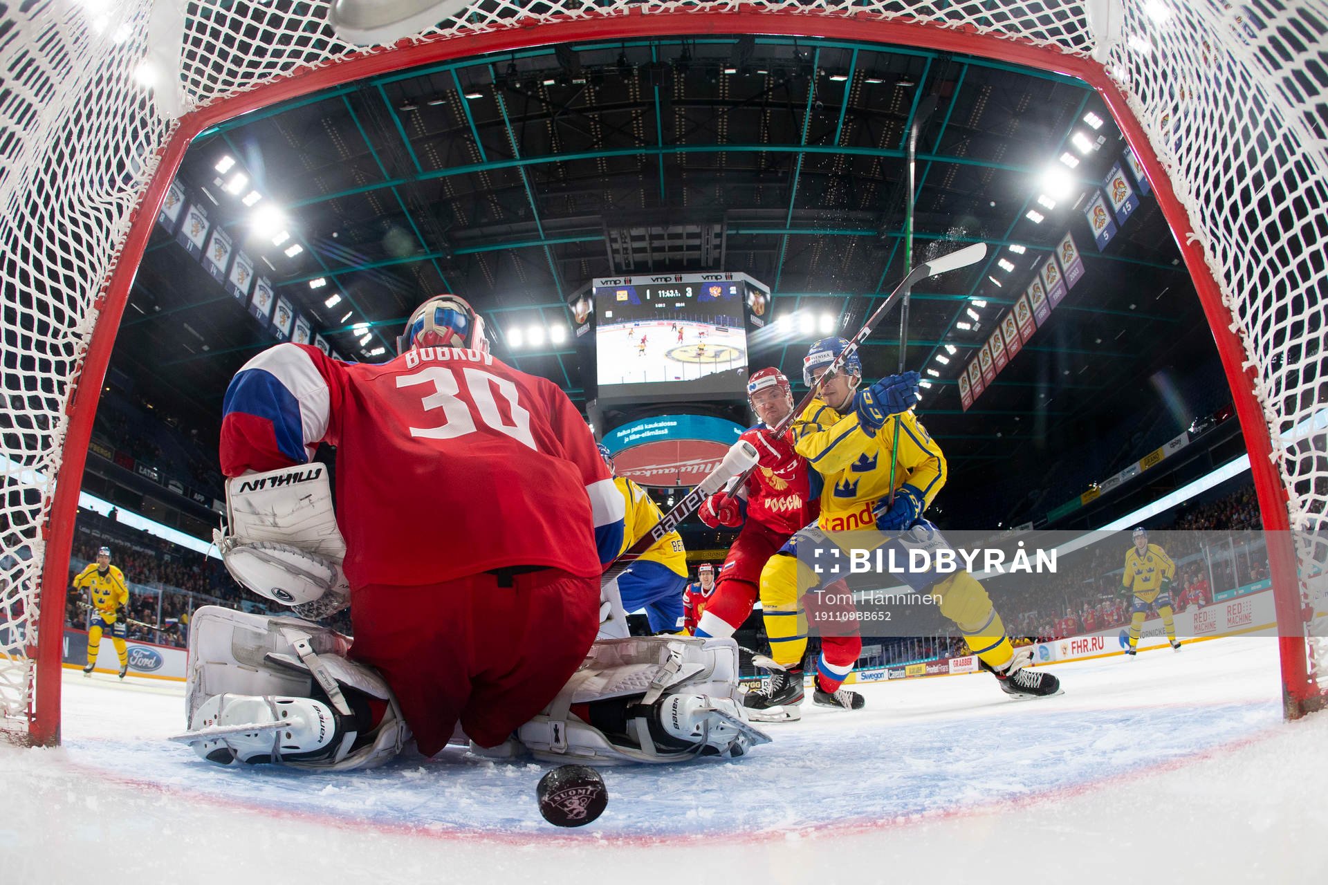 Mikael Wikstrand #6, SWE score 2-3, Igor Bobkov #30, RUS