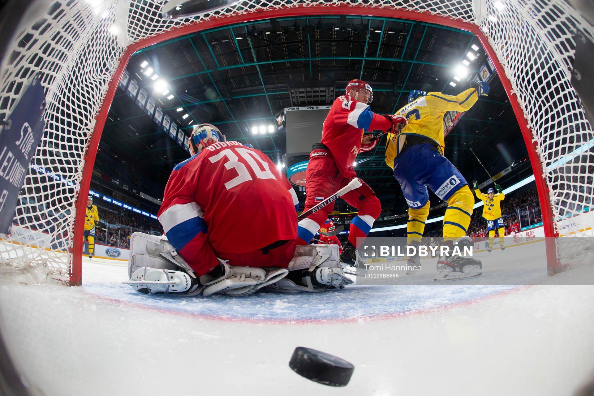 Mikael Wikstrand #6, SWE score 2-3, Igor Bobkov #30, RUS