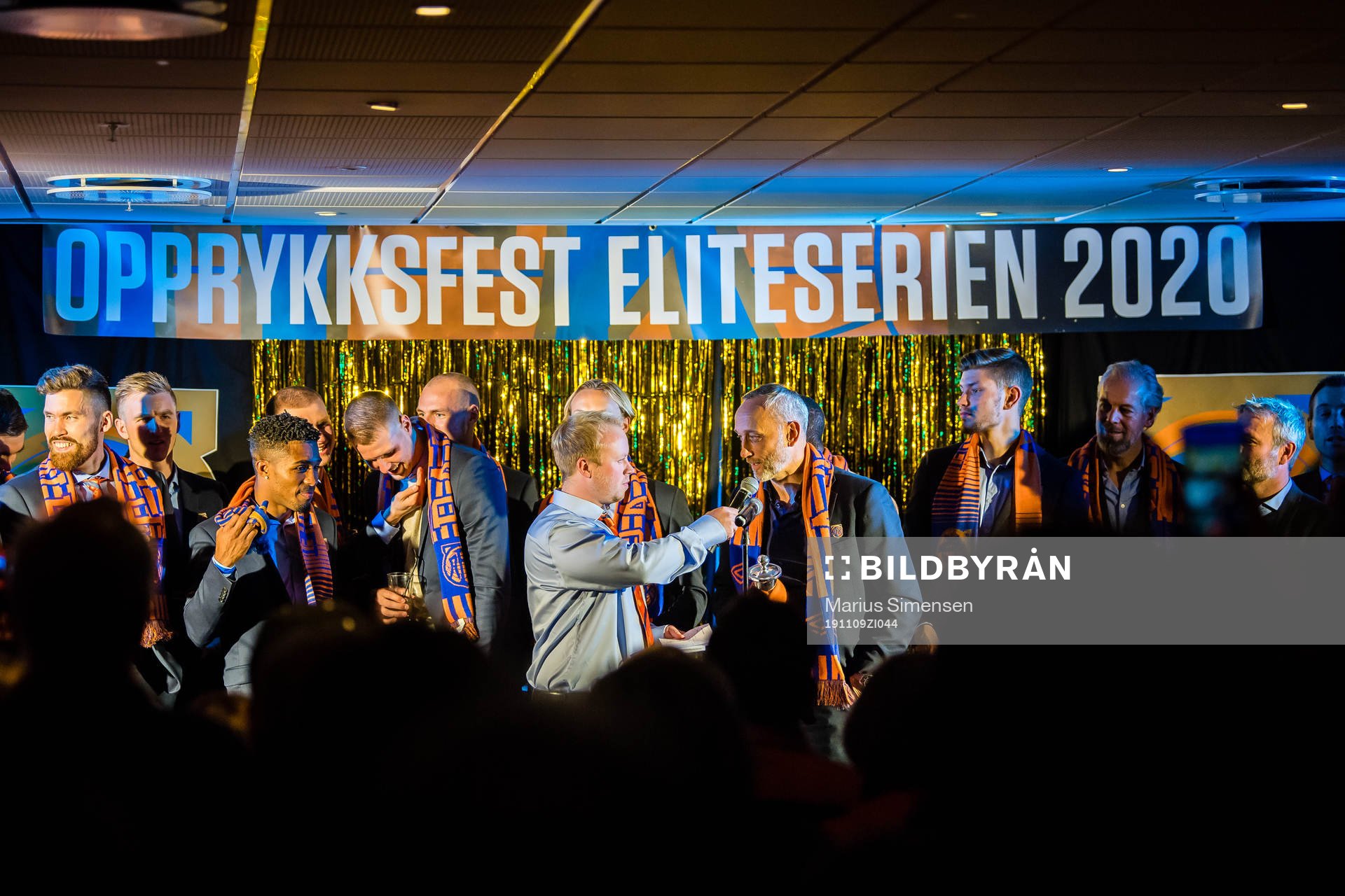 Lars Bohinen, head coach of Aalesund, on the promotion party after the OBOS-ligaen match between Aalesund and Sandefjord on November 9, 2019 in Ålesund.