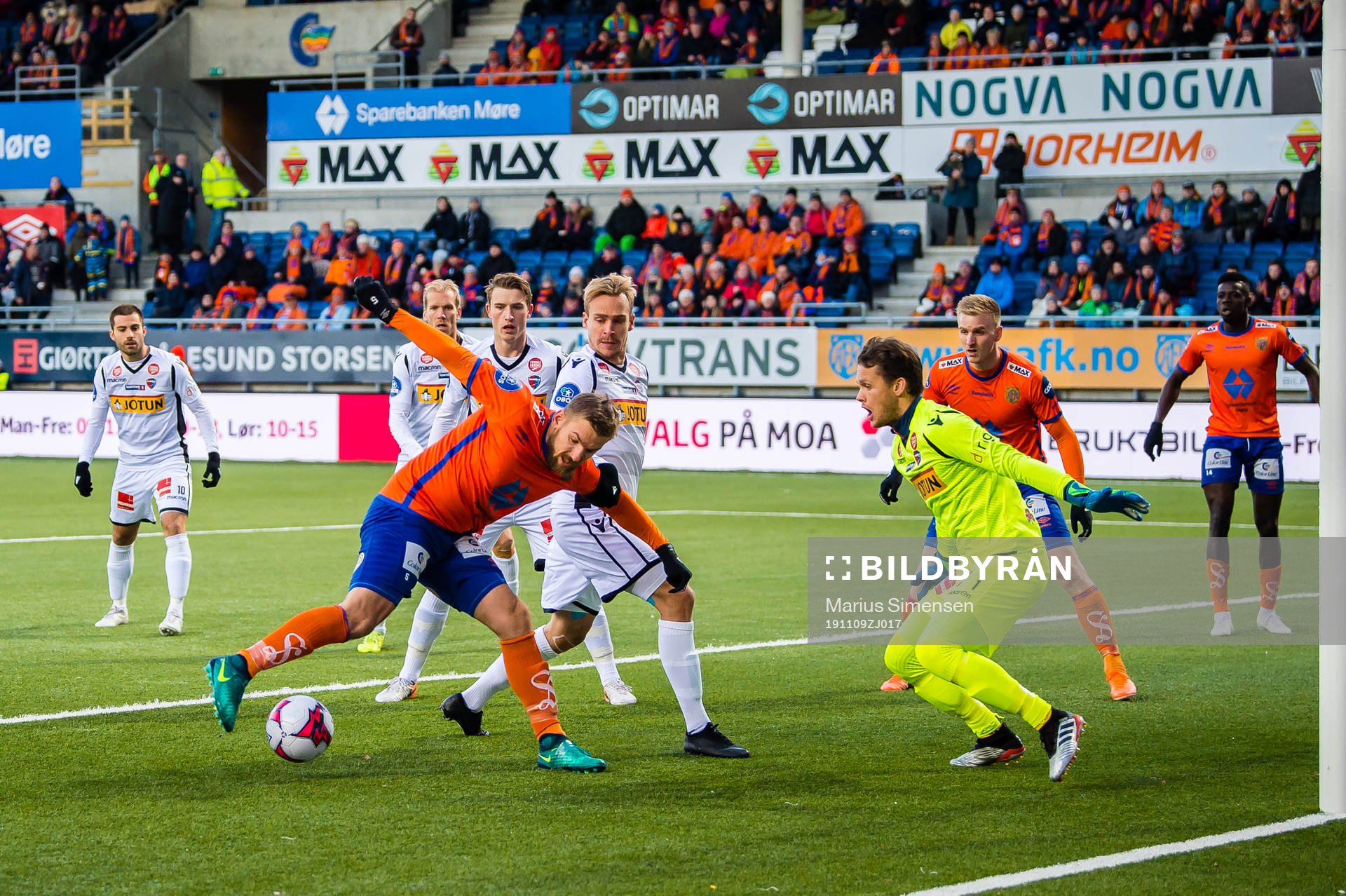 Oddbjørn Lie of Aalesund and Jacob Storevik of Sandefjord