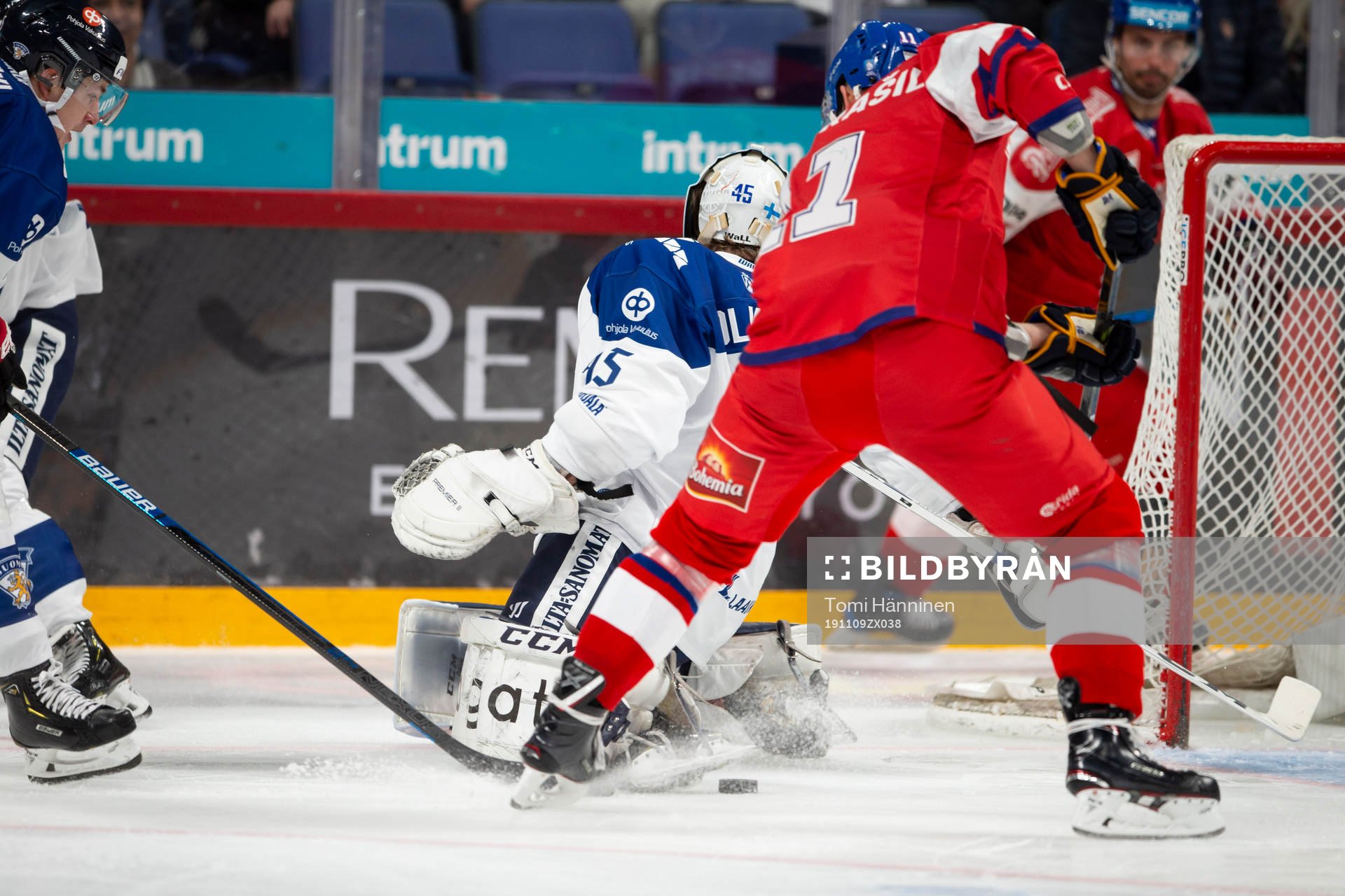 Juho Olkinuora #45, FIN, Andrej Nestrasil #11, CZE