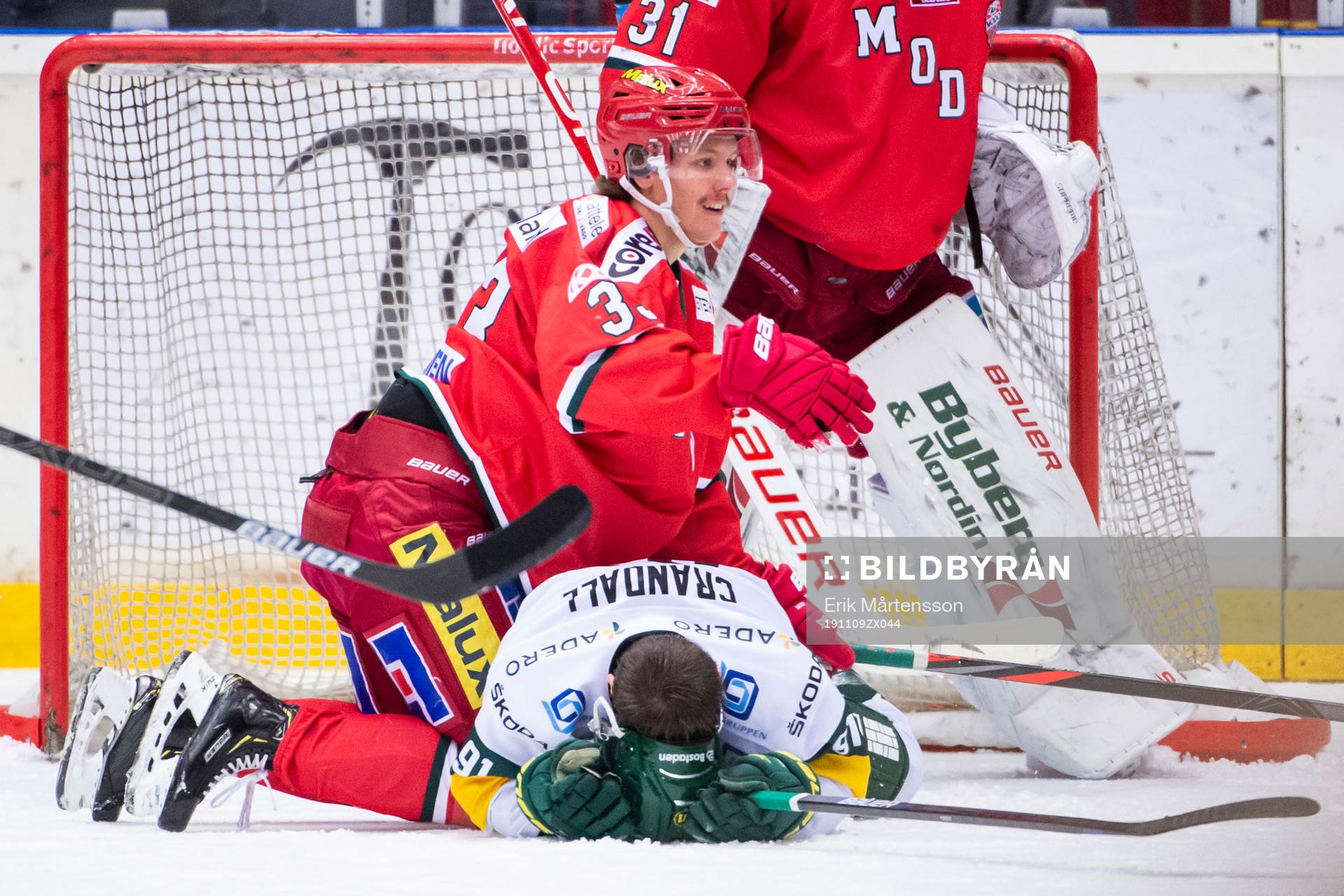 Modos Victor Berglund och Björklövens Justin Crandall