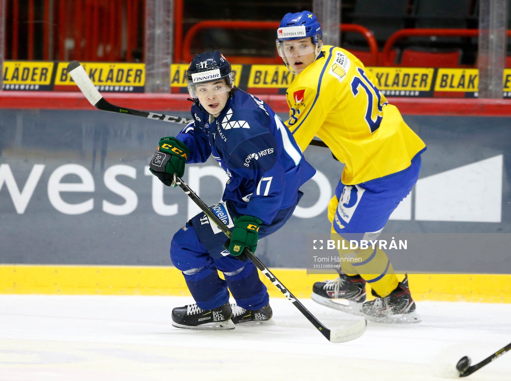 Matias MacCelli #17, FIN and Jonatan Berggren #26, SWE