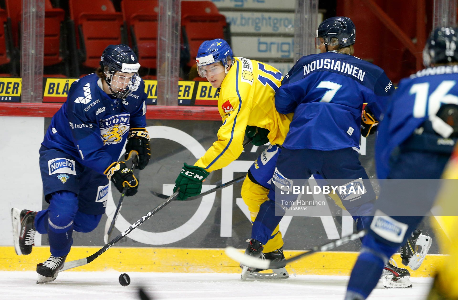 Topi Niemelä #6, FIN, Oskar Bäck #15, SWE and Kim