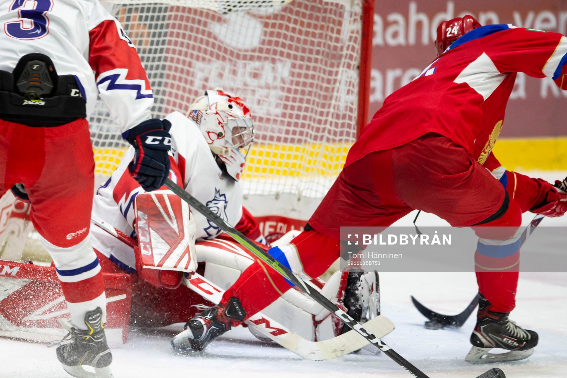 Arsenii Gritsyuk #24, RUS score 5-2, Nick Malik #30, CZE
