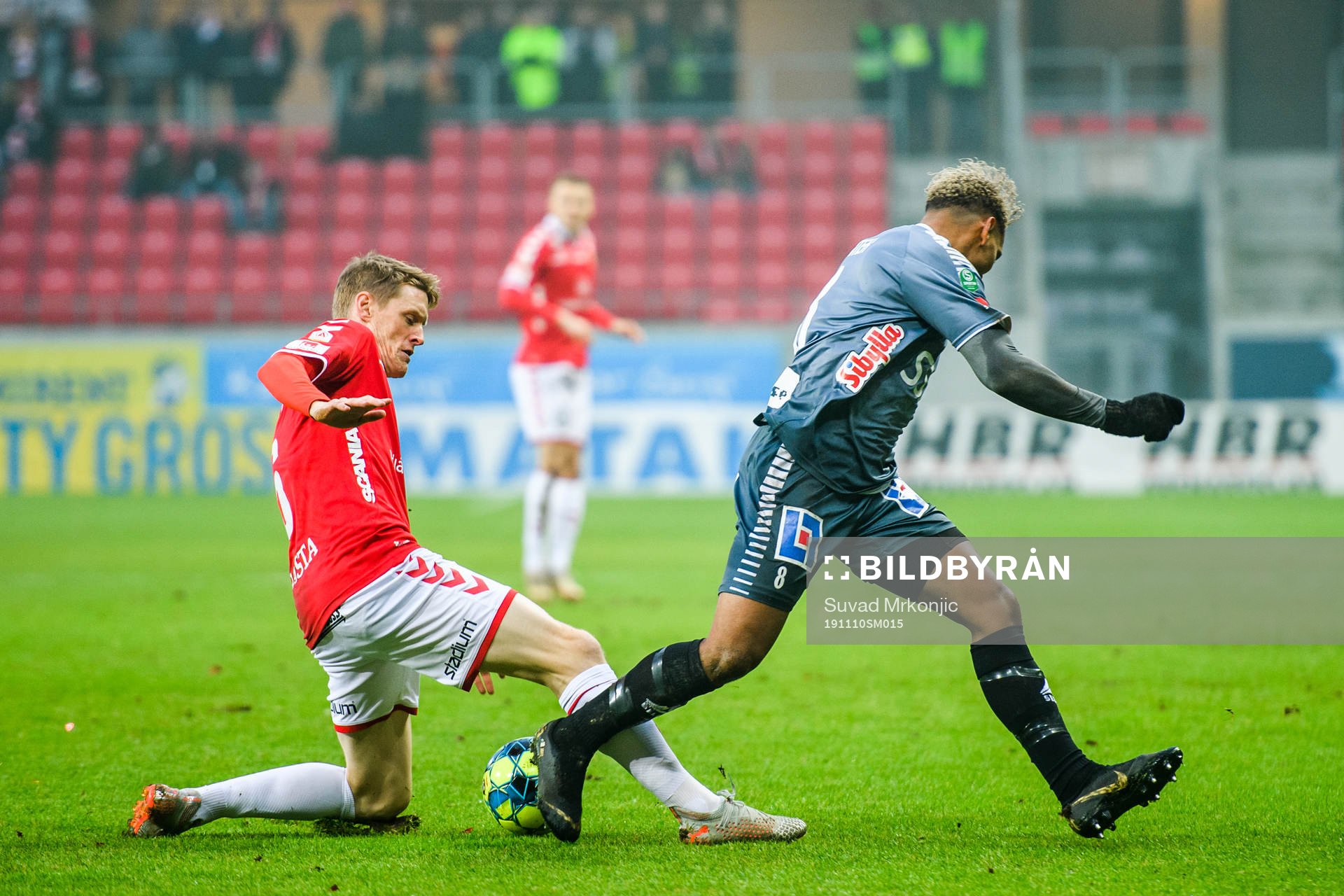 Kalmars Rasmus Elm och Brages Seth Kanteh Hellberg