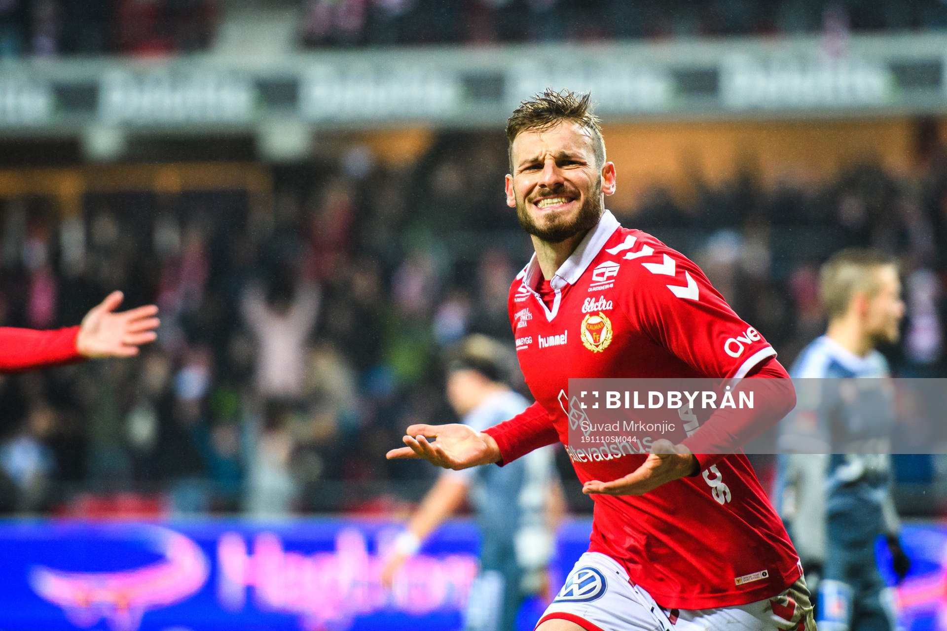Kalmars Fidan Aliti jublar efter 1-0 under fotbollsmatchen i kvalet till Allsvenskan mellan Kalmar och Brage den 10 november 2019 i Kalmar.