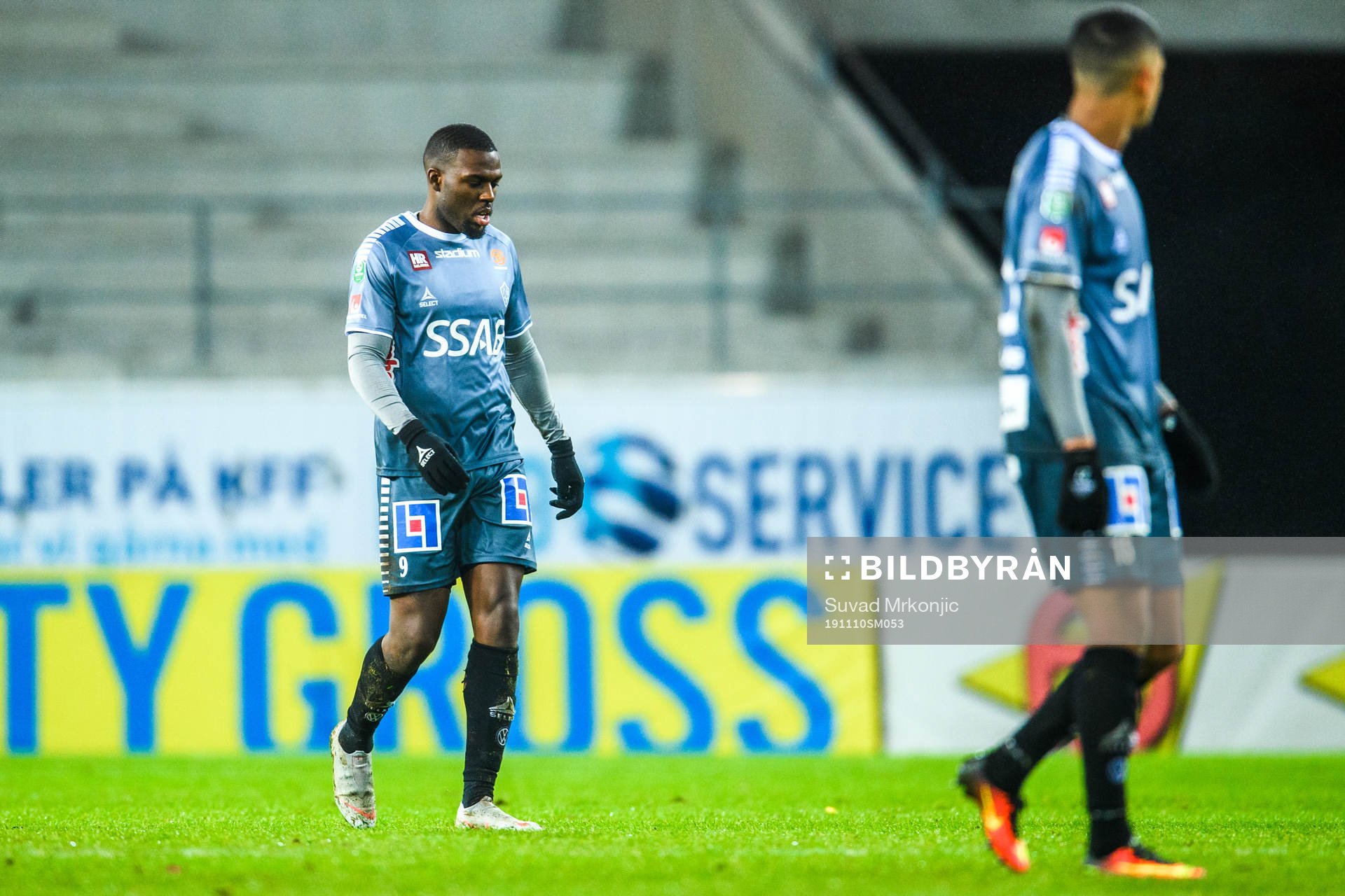 Brages Christian Kouakou och Jonathan Morsay deppar