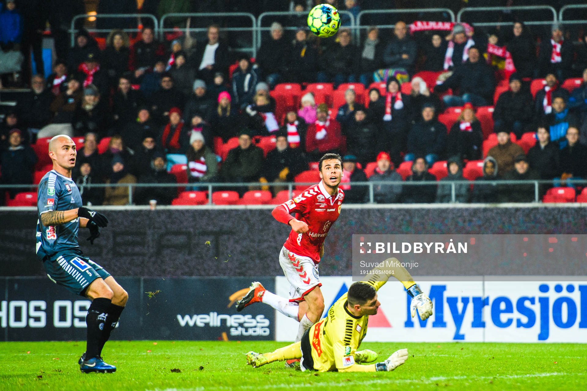 Kalmars Herman Hallberg gör 2-0 bakom Brages målvakt