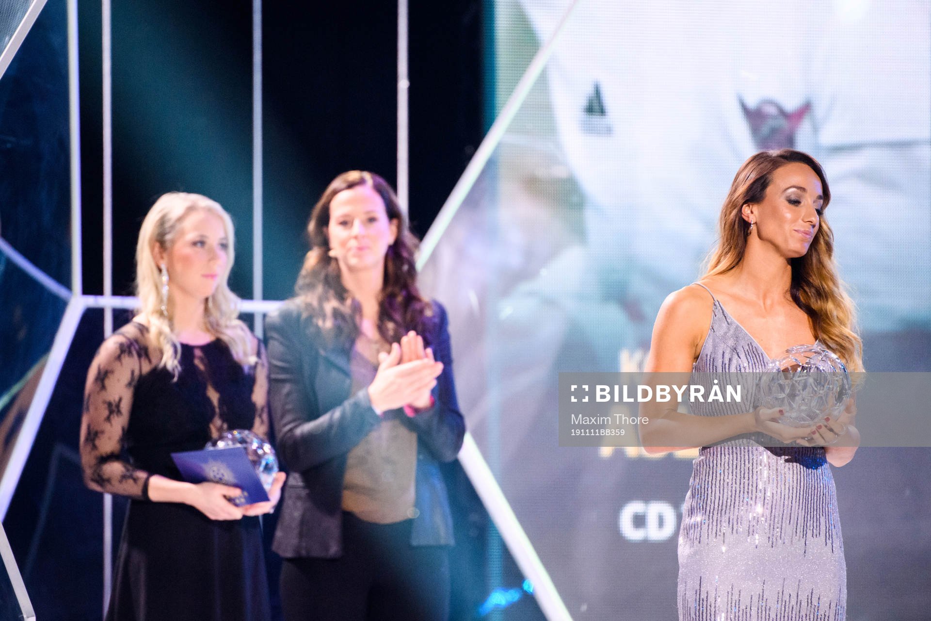 Kosovare Asllani tar emot priset Årets Forward under Fotbollsgalan den 11 november 2019 i Stockholm.