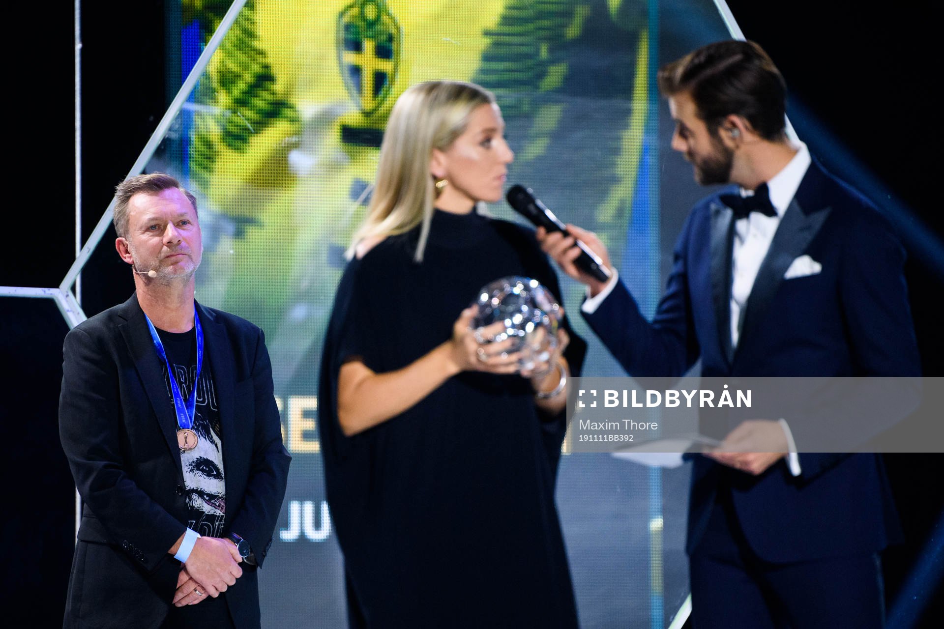 Prisutdelare Peter Gerhardsson och Linda Sembrant som