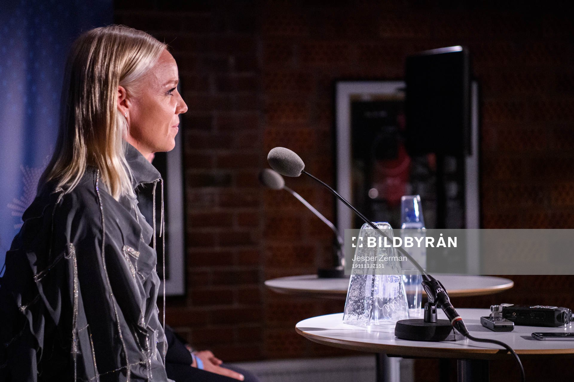 Caroline Seger vinnare av Diamantbollen under en presskonferens efter Fotbollsgalan den 11 november 2019 i Stockholm.