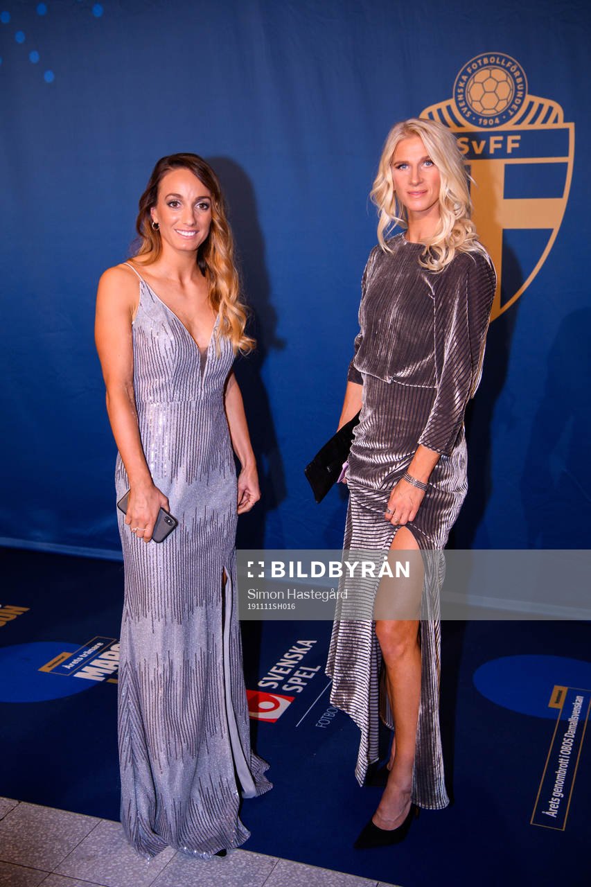 Kosovare Asllani och Sofia Jakobsson