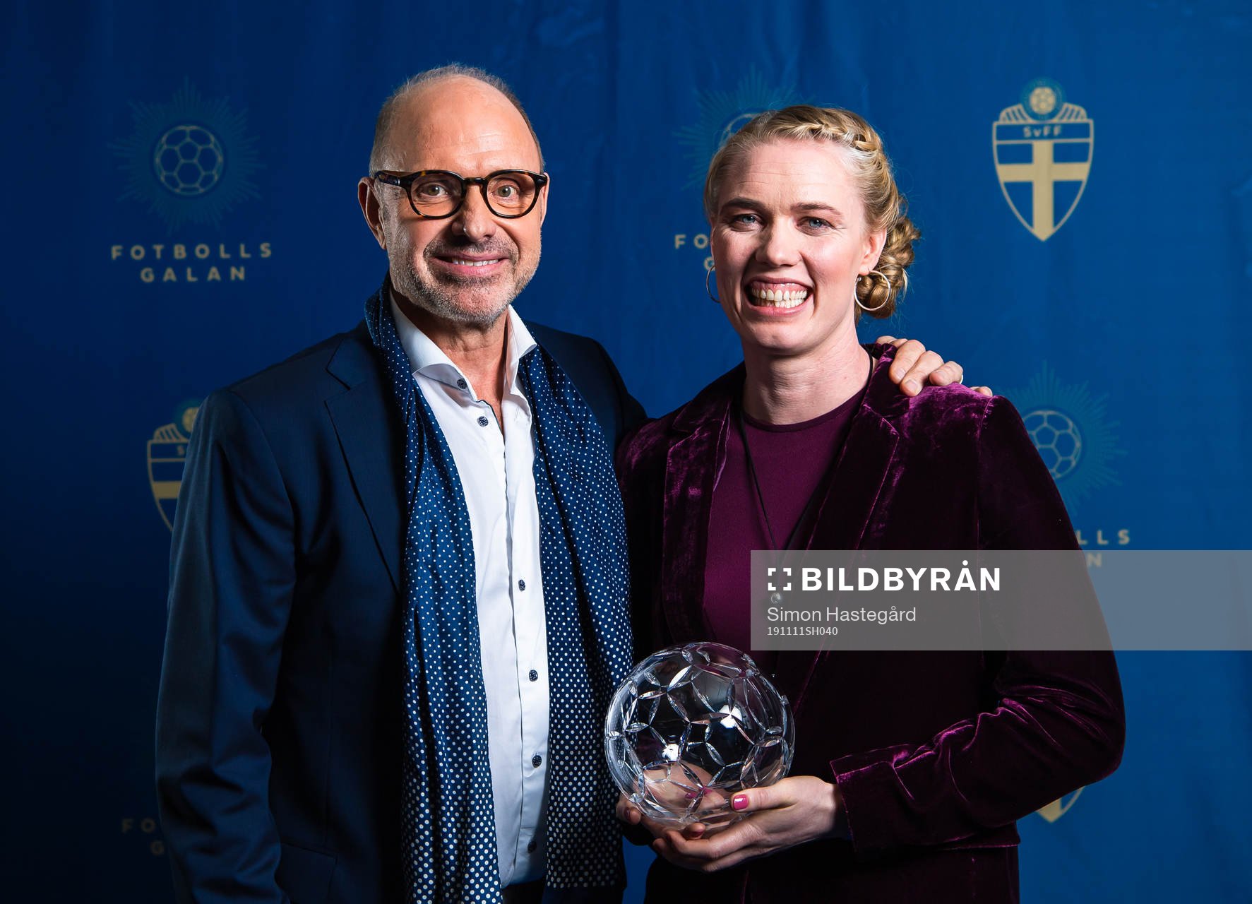 Prisutdelare Thomas Ravelli och Hedvig Lindahl
