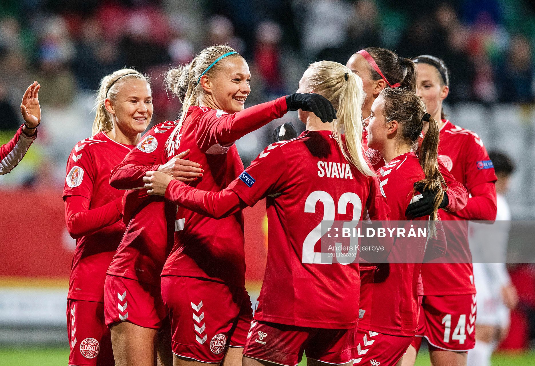 [DK=20191112: Stine Larsen, Danmark og Sofie Svava,