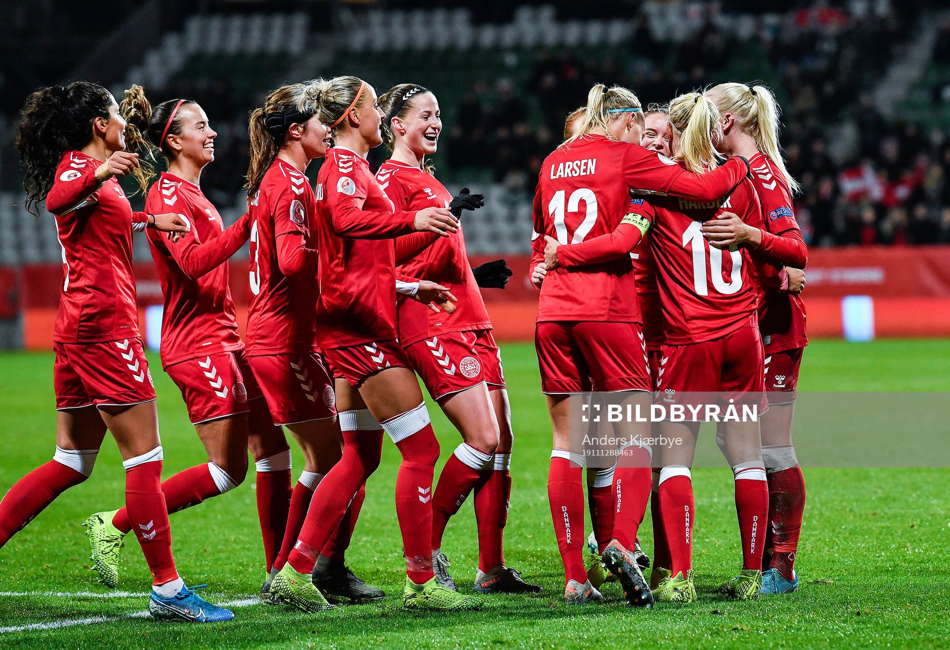  [DK=20191112: Dansk jubel efter mål af Pernille Harder, Danmark] [UK=20191112: Danish celebration]
© Bildbyrån - COP 152 - SWEDEN AND NORWAY ONLY